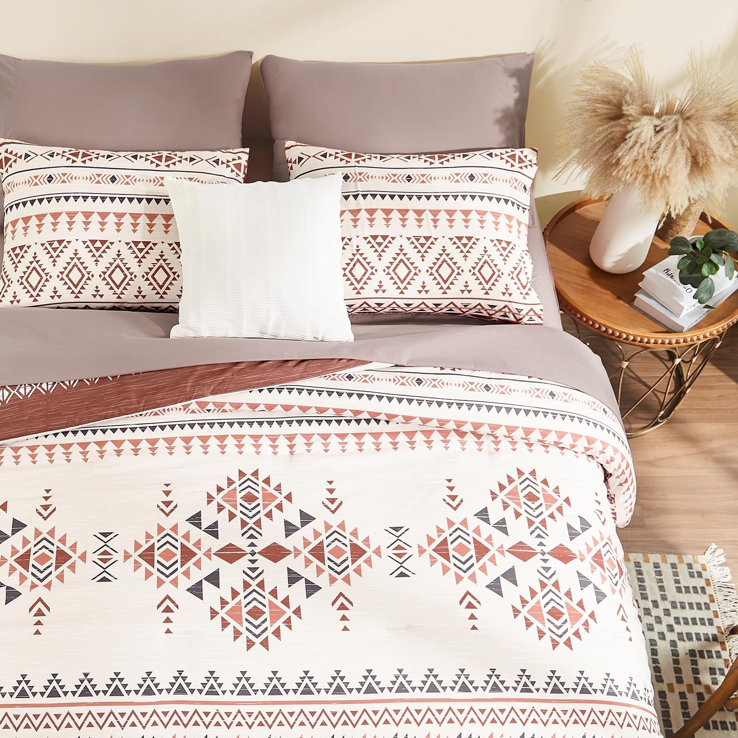 Geniospin Queen Comforter Set - 7 Pieces Reversible Bedding Set, Boho Bed in A Bag, Lightweight Soft Aztec Bedding, All Season Bed Comforter Set with Sheets, Pillowcases & Shams