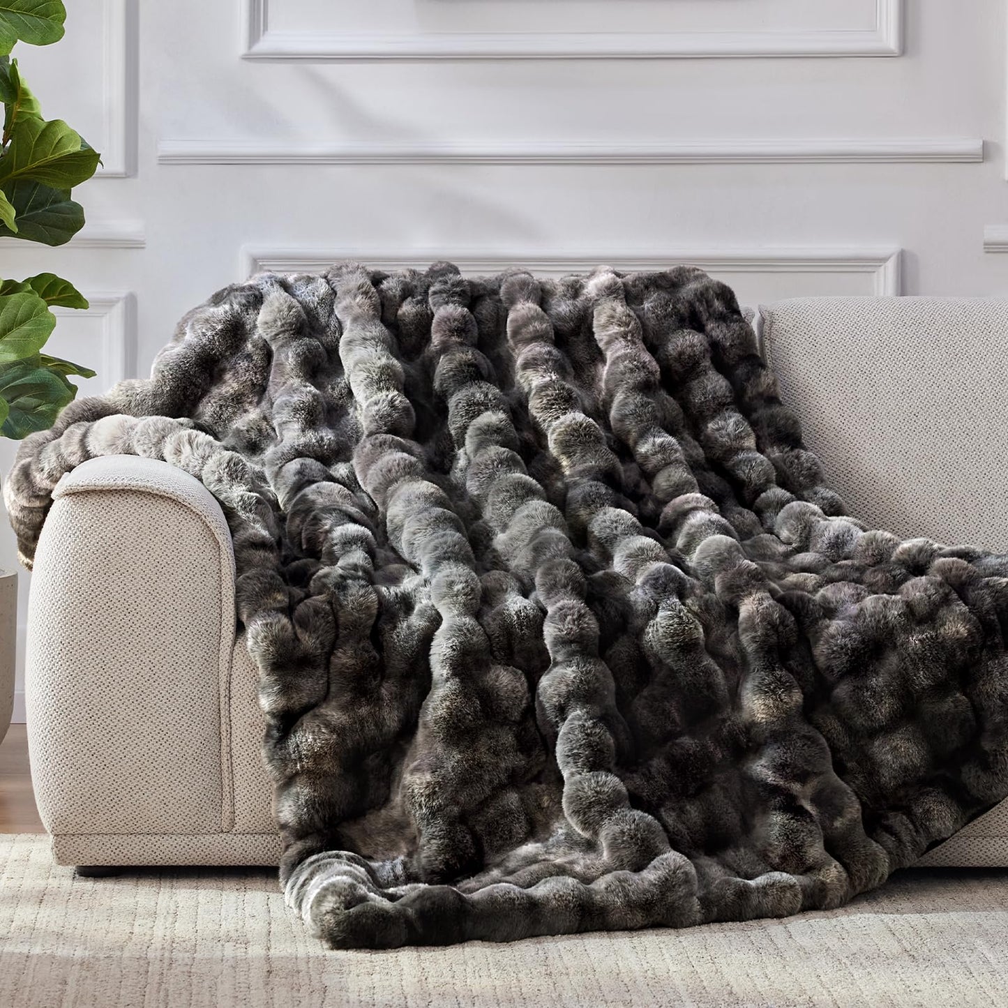 Anysay Faux Fur Throw Blanket, 1000GSM Fluffy Soft Bubble Blanket for Couch Bed, Cozy Plush Warm and Thick Blanket, Fuzzy Rabbit Throw for Living Room Bedroom 50''*60'' Tie-dye Grey