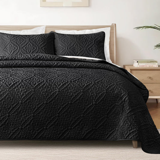 Exclusivo Mezcla King Quilt Bedding Set, Lightweight Soft Bedspreads Coverlets with 2 Pillow Shams, Modern Black Oversized Quilts King Size for All Seasons