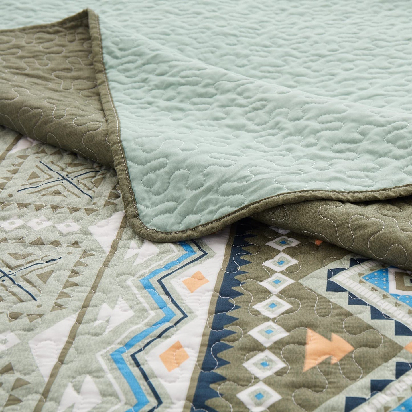LEAONME Quilt Set King Size 3 Piece Bedspread Coverlet Lightweight Comforter Microfiber Bedding Set All Season Oversized 98x106 Inch Bed Cover Bohemian Patchwork Olive Green(1 Quilt, 2 Pillow Shams)