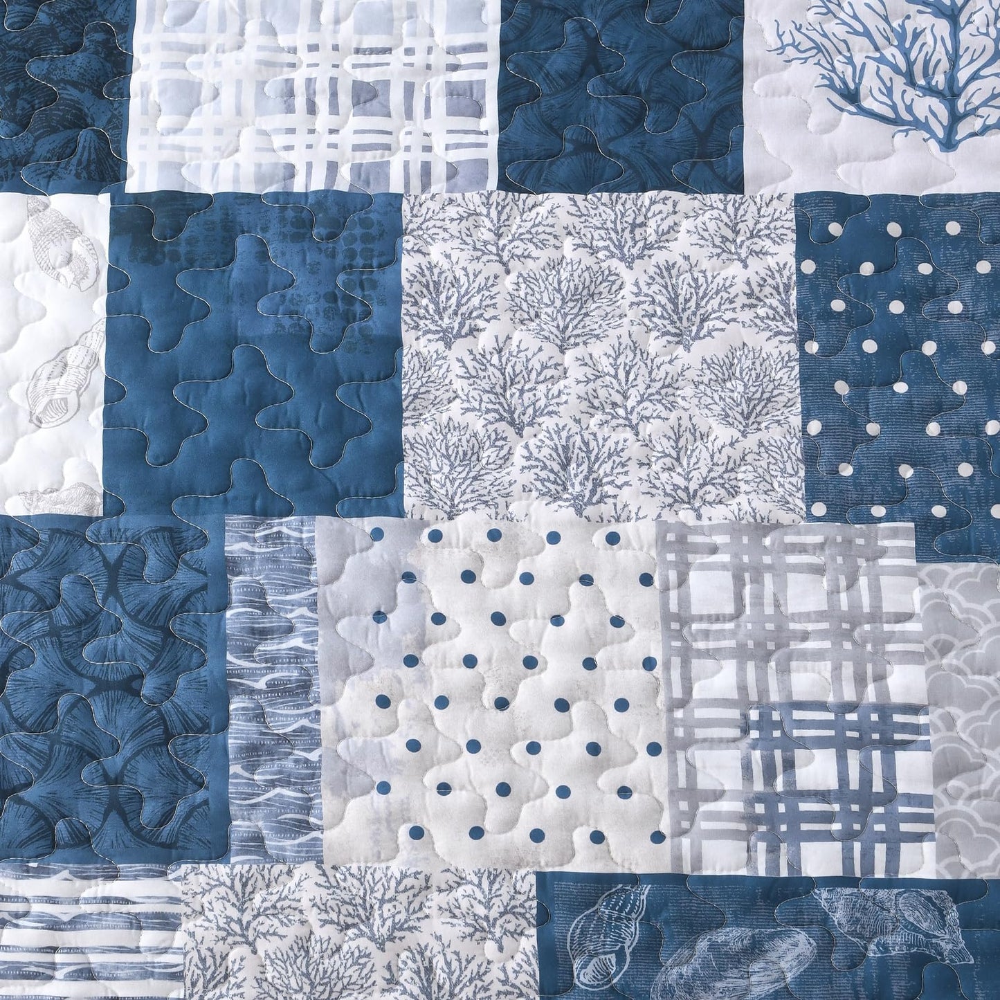 Xruibed Blue Ocean Quilt Set Queen Coastal Beach Theme Quilt Coverlet Soft Microfiber Reversible Bedspread with 2 Pillow Shams 3 Pieces Nautical Patchwork Beach Bedding Quilt for All Season 90"x96"