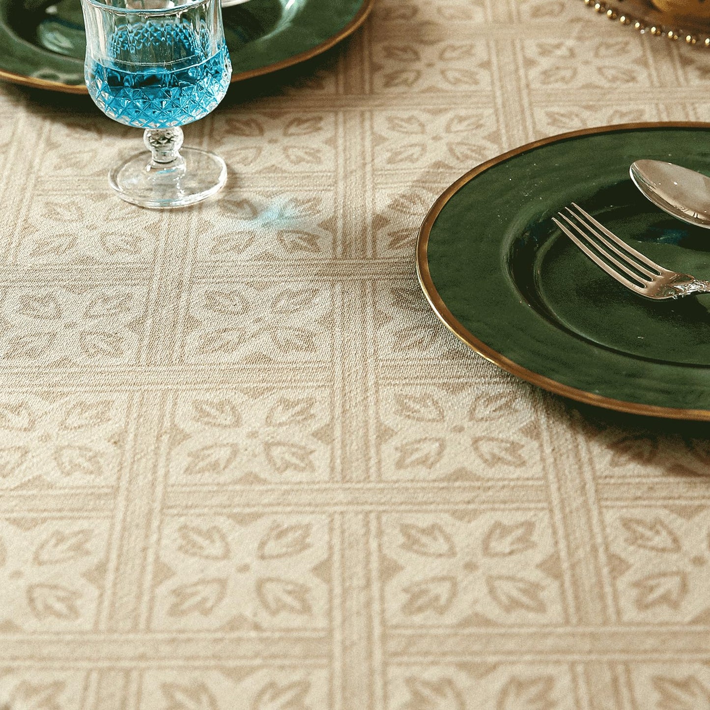 patdrea Designer French Linen Tablecloth,Rectangular,87"x55"-Fram