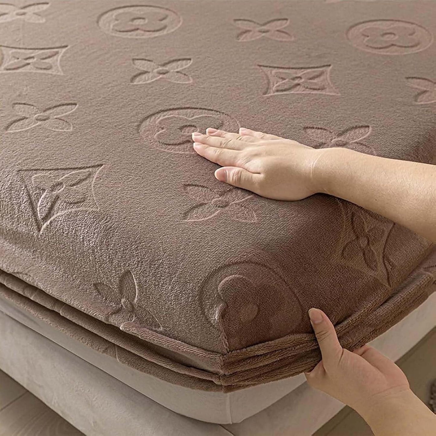 Milk Velvet Fitted Sheet, Thickened Elastic Bed Sheets, Luxury Soft Fuzzy Bottom Sheet, Machine Washable and Non-Fade Mattress Cover, Various Sizes(Dark Gray,2*Pillow Cover)