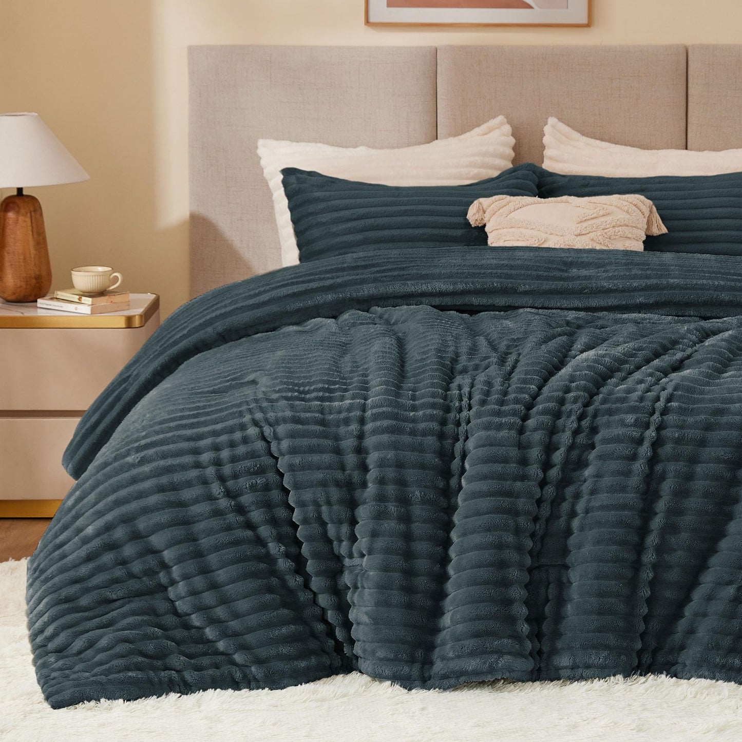 BEDELITE Fleece Queen Comforter Set -Super Soft & Warm Fluffy Dark Grey Bedding, Luxury Fuzzy Heavy Bed Set for All Season with 2 Pillow Cases