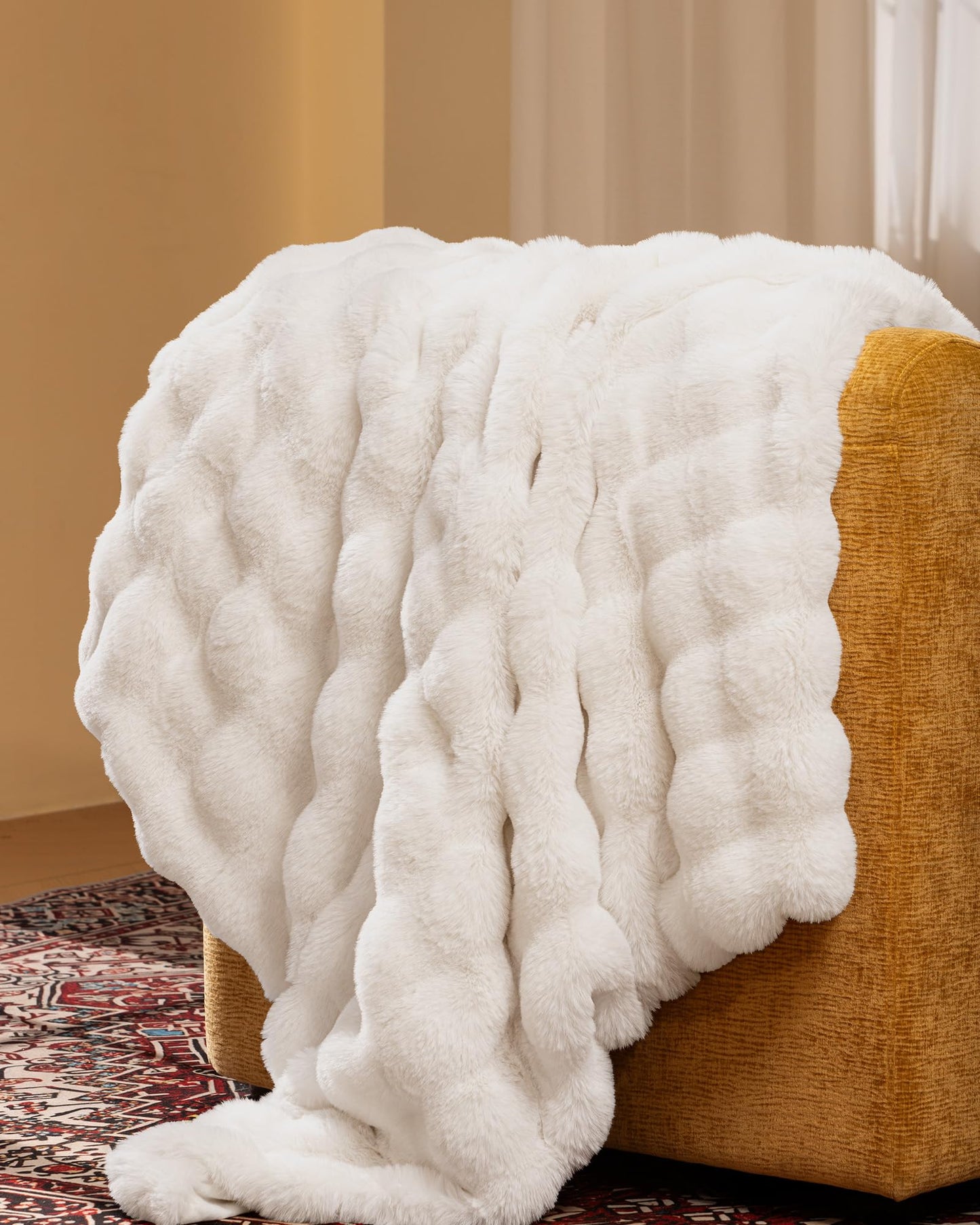blunique Ultra Soft Cozy Faux Fur Throw Blanket, Fuzzy Plush Thick Bubble Blanket, Luxury Fluffy Blanket for Couch, Sofa, Bedroom, and Living Room, 50x60 Inches, Cream White