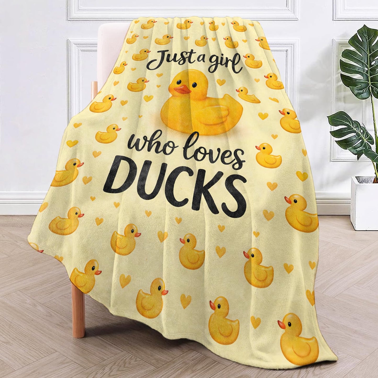 TRYYN Cute Duck Flannel Throw Blanket Adorable Yellow Farm Animal Decor for Girls Boys Adults Rustic Lovers Cozy Lightweight Fleece Blankets Bedroom Couch Dorm Camping Travel Gifts, 50x60inch