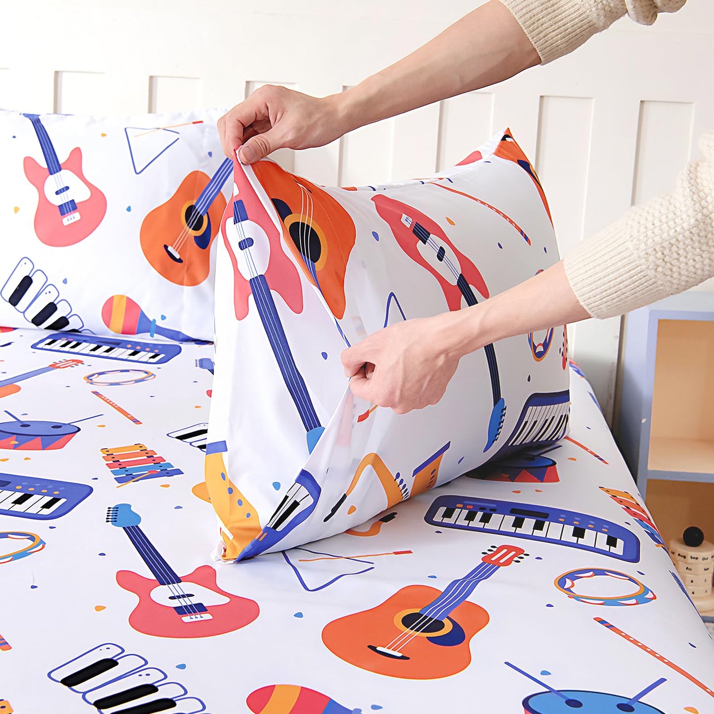 Homilay Full Sheet Set Kids - Guitar Sachs Keyboard Drum 4 Pieces Soft Microfiber Cartoon Style Bedsheets for Boys Girls Teens, Oeko TEX Breathable 15 Inch Deep Pocket Sheets(Musicians)