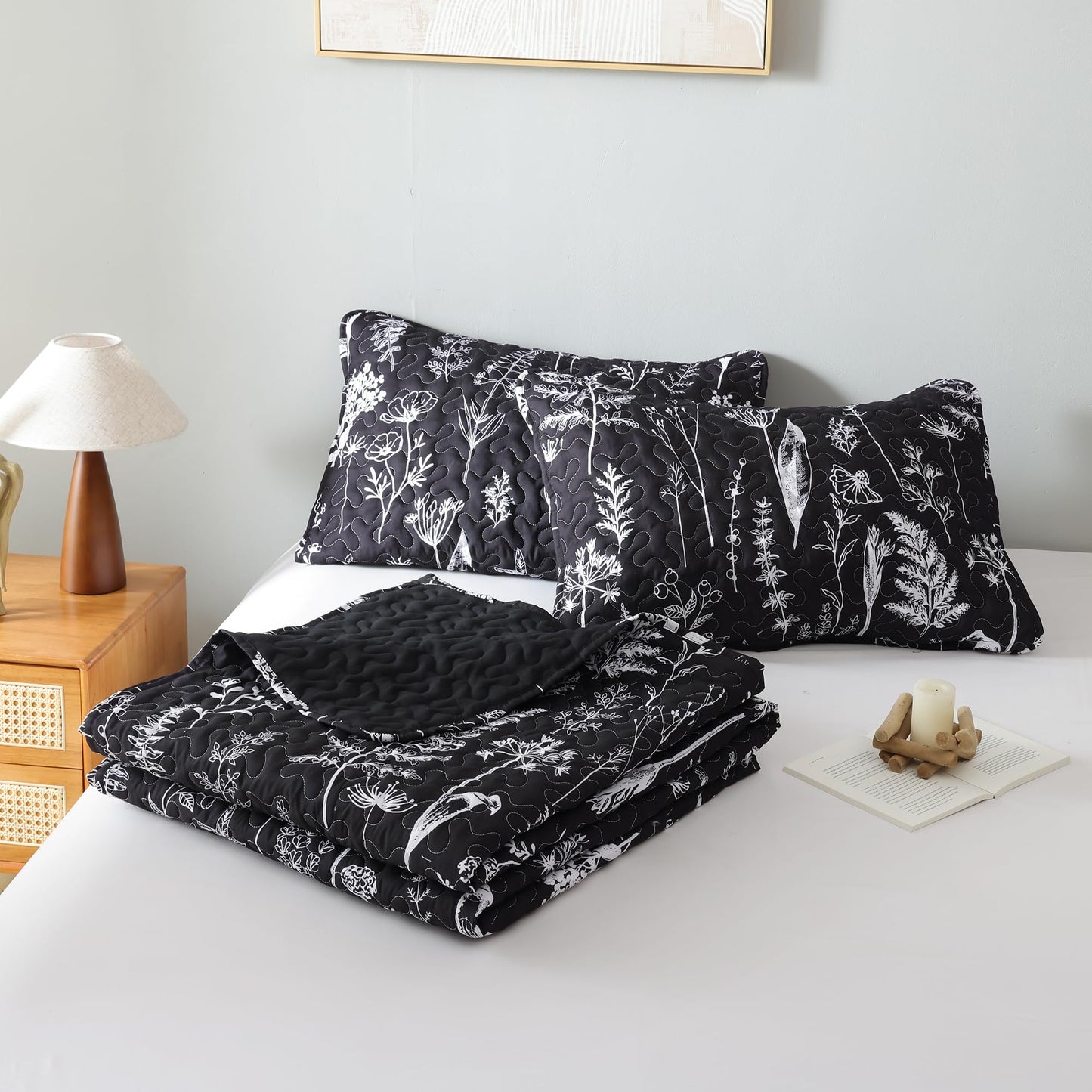 JANZAA Quilts Queen Size Bed Spread Botanical 3 Pieces Quilts Queen Size Sets with Floral Pattern Lightweight Microfiber Bedding Reversible 1 Quilt and 2 Pillow Cases-Black