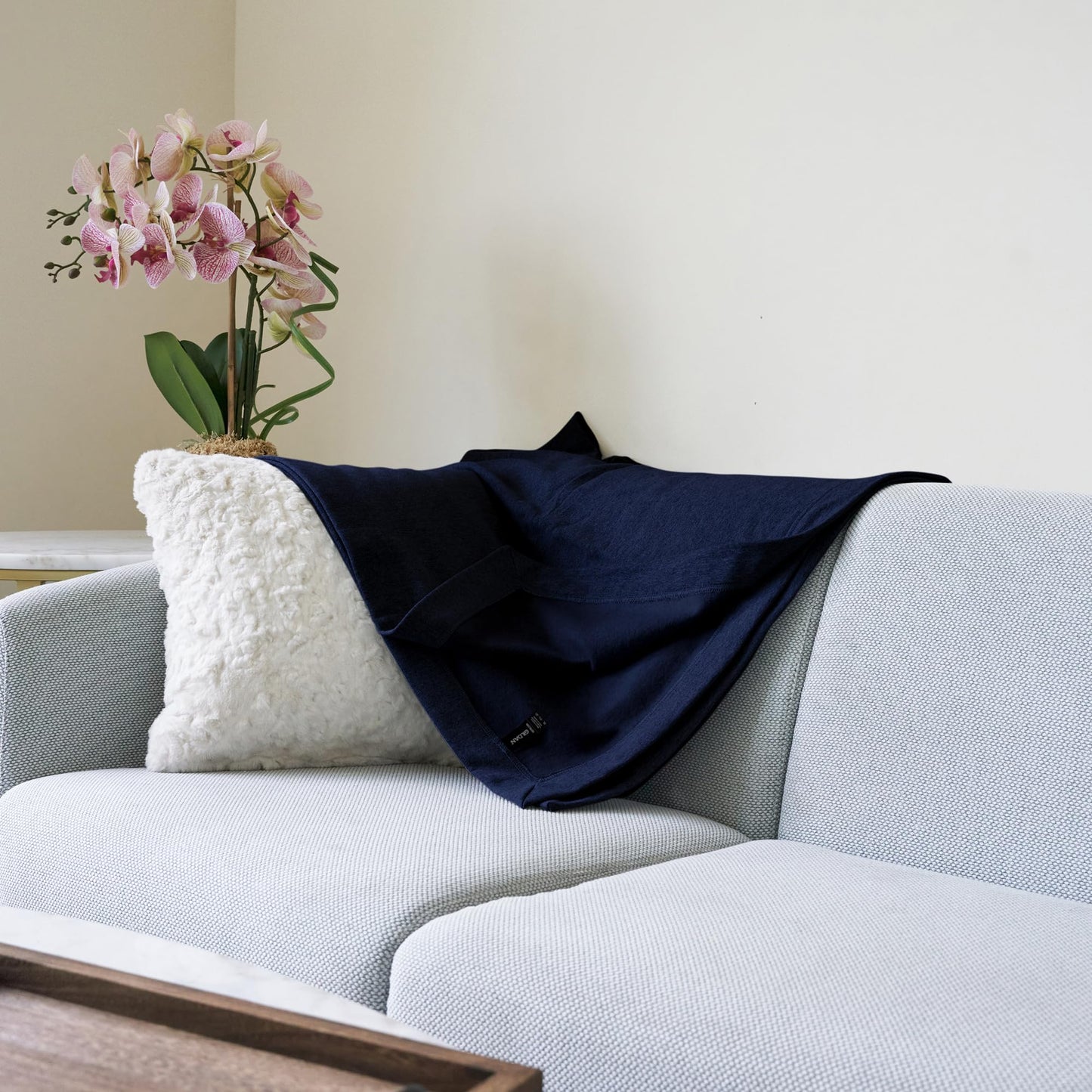 Gildan Heavy Blend Fleece Blanket, Style G18900, Navy, 50" x 60"