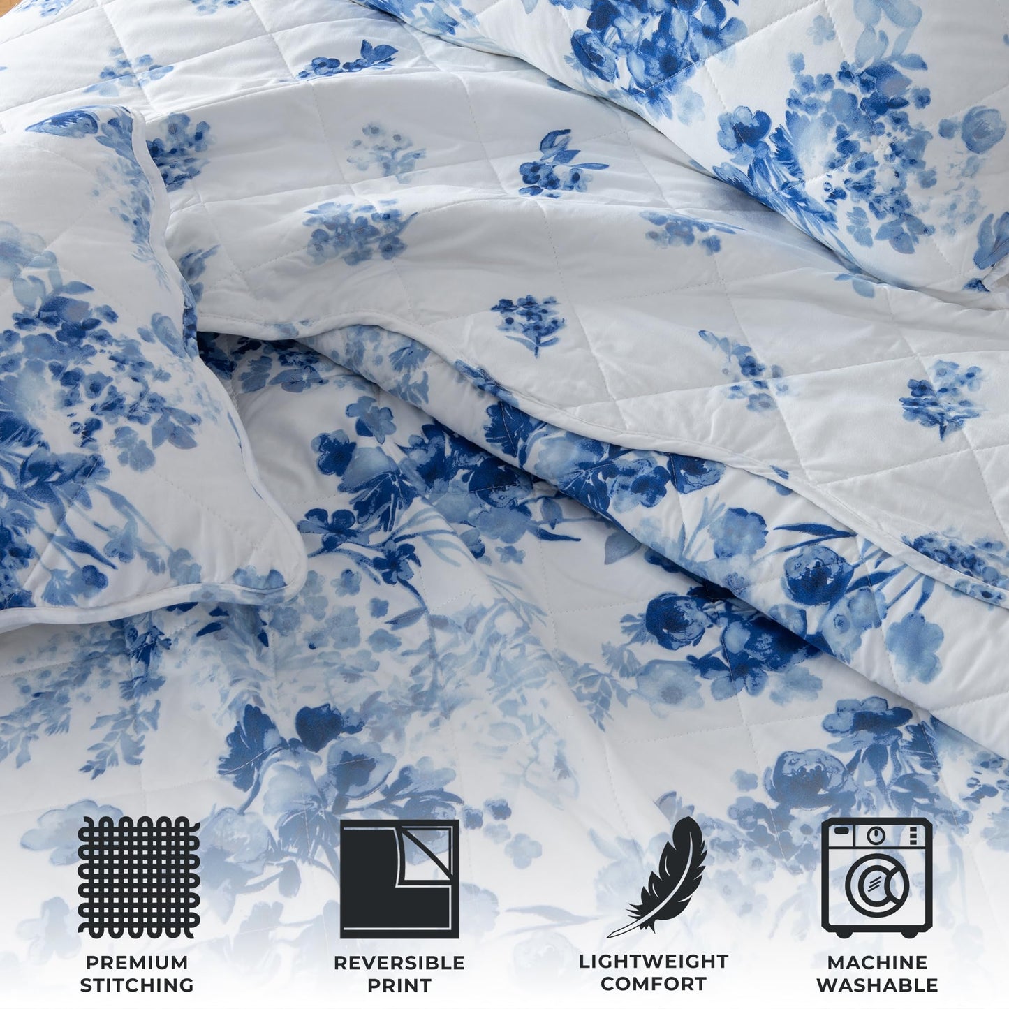 Great Bay Home Floral Twin/Twin XL Quilt Set with Shams, Blue Floral Bedding Set, All-Season, Lightweight Bedspread. Reversible, Farmhouse Bedding. (Twin/Twin XL, Jacqueline)