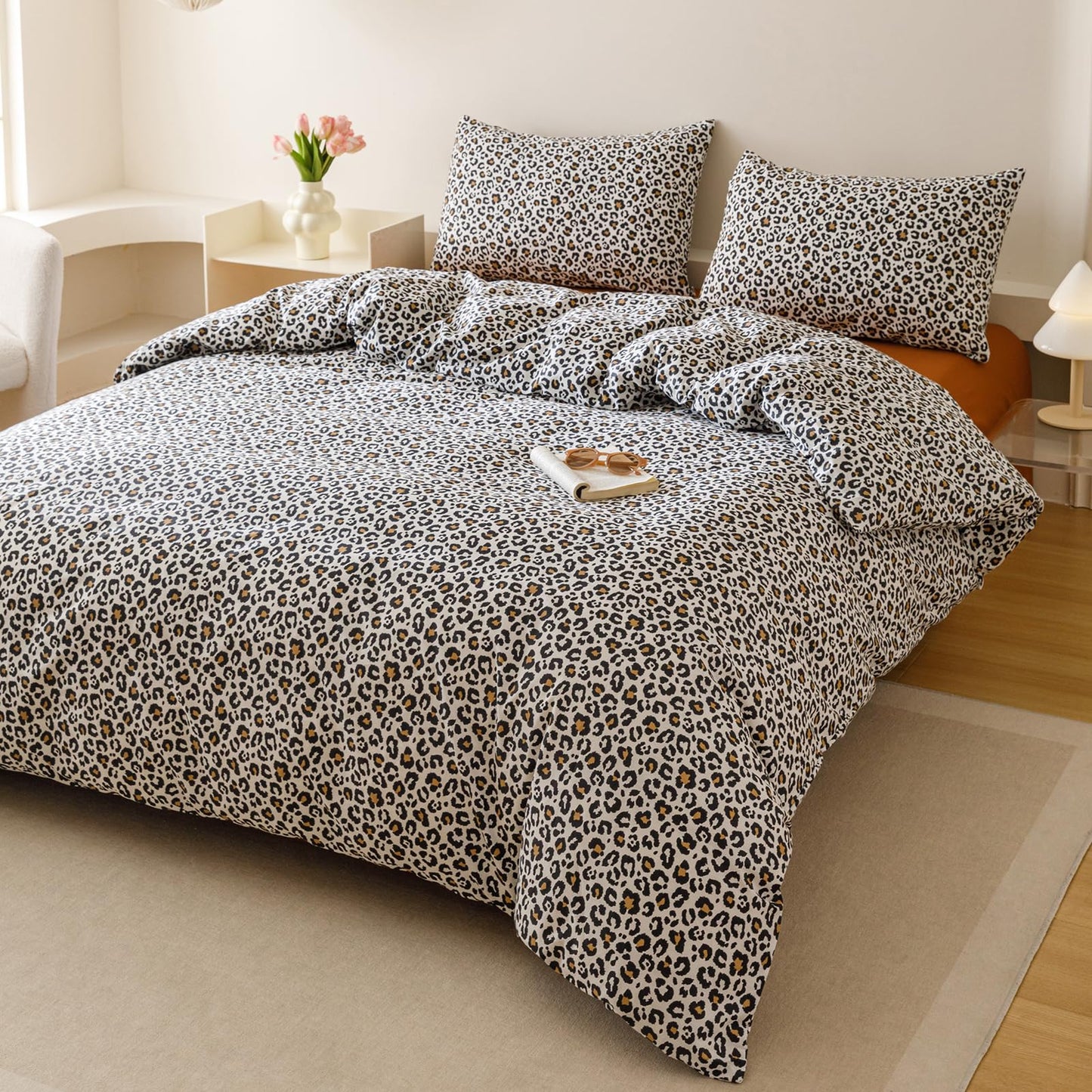 CLOTHKNOW Leopard Bedding Sets Queen Black Cheetah Print Duvet Cover Sets Black Brown White Comforter Cover Set Queen