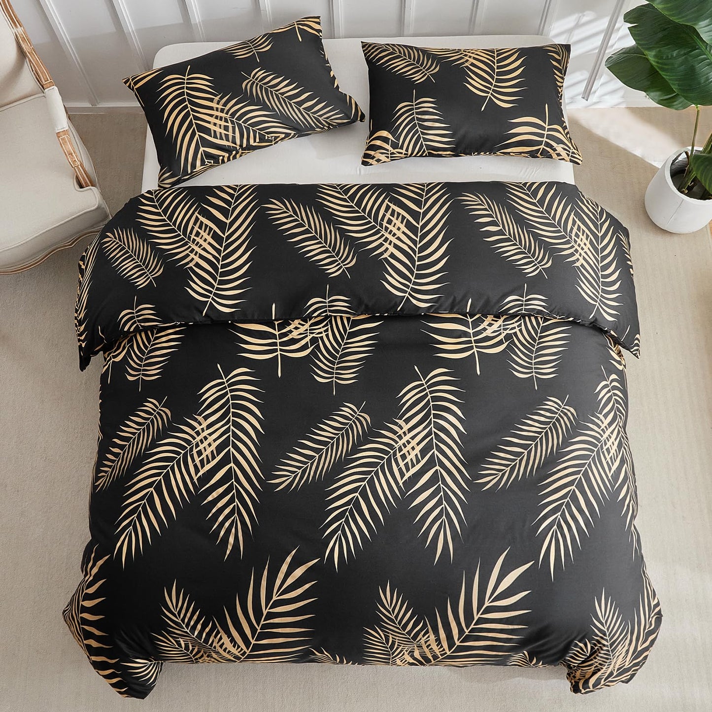 Lekesky Queen Duvet Cover Set, Black and Gold Tropical Palm Leaf Pattern Comforter Cover Queen Size, 3 Pieces Soft Microfiber Bedding Sets with Zipper & 2 Pillowcases, Comforter Not Included
