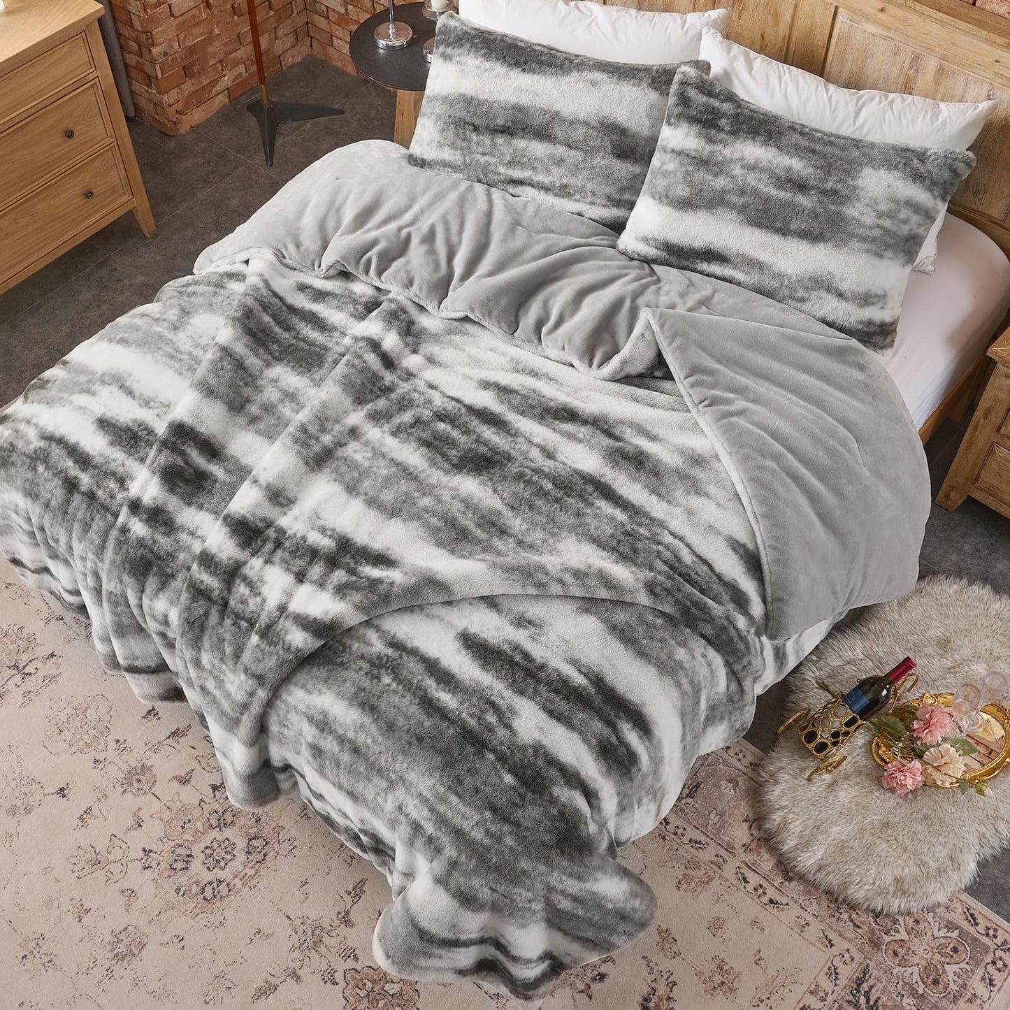 Lotus Karen Queen Comforter Set - Fluffy Black and White Faux Fur Bed Comforter Queen - Lightweight Warm Fuzzy Watercolor Faux Rabbit Fur Bedding Sets 3 Pieces(1 Comforter and 2 Pillowcases)