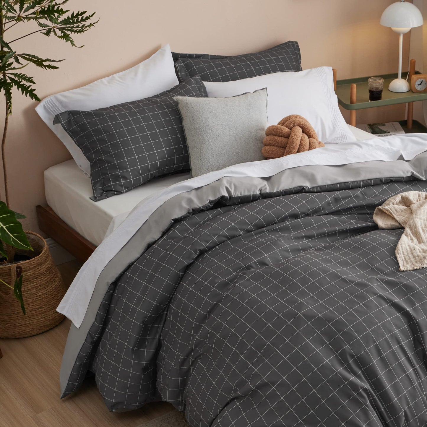 Bedsure Duvet Cover King Size - Reversible Plaid Duvet Cover Set with Zipper Closure, 3 Pieces Dark Grey Bedding Set with 8 Corner Ties and 2 Pillow Shams 20"x36"