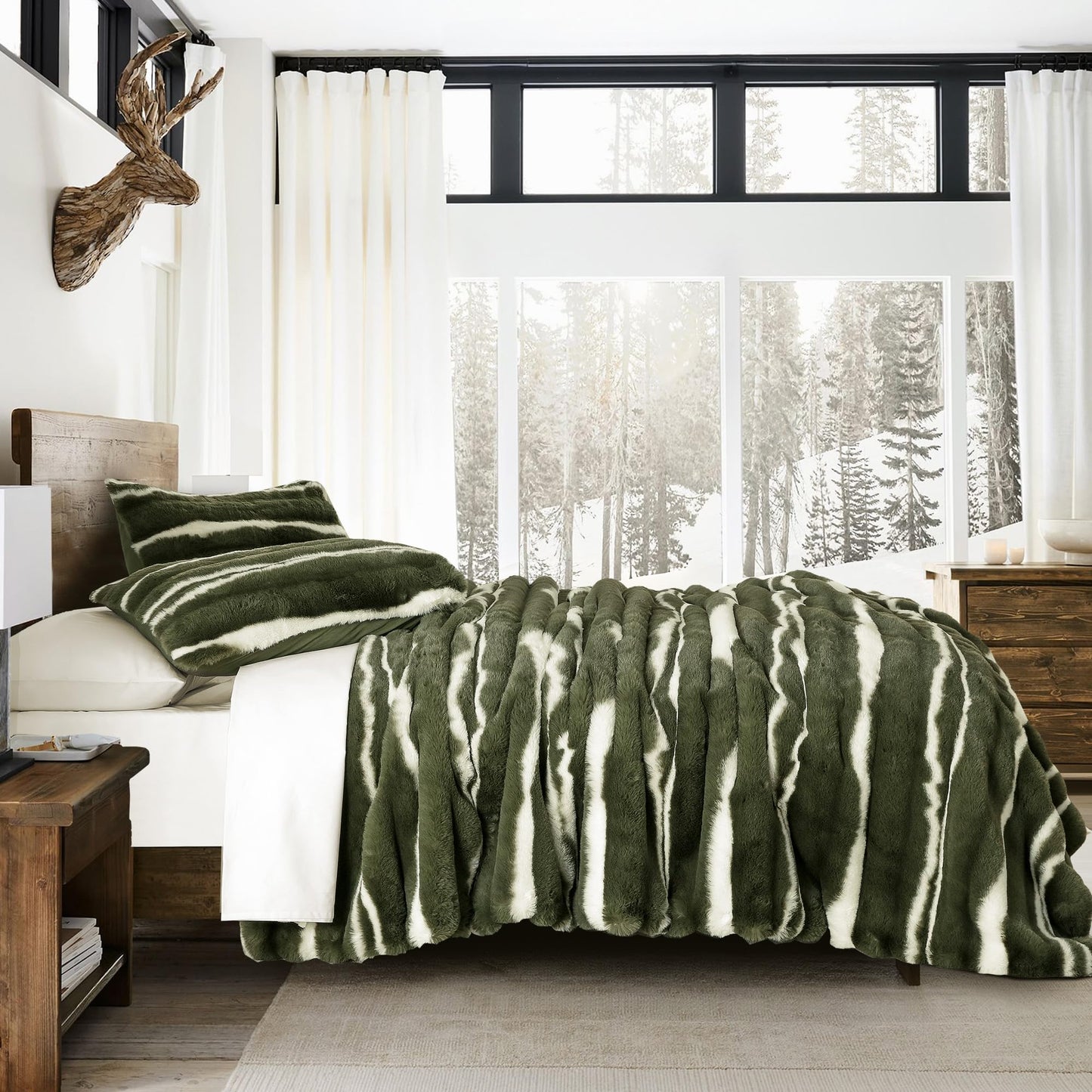 Wonderful 3 Pieces Fluffy Faux Rabbit Fur Comforter Set King Size, Dark Green Plush Fuzzy Bedding Set, Animal Stripes Design Warm Soft Comforter Bedding Set for All Season,104"x94"