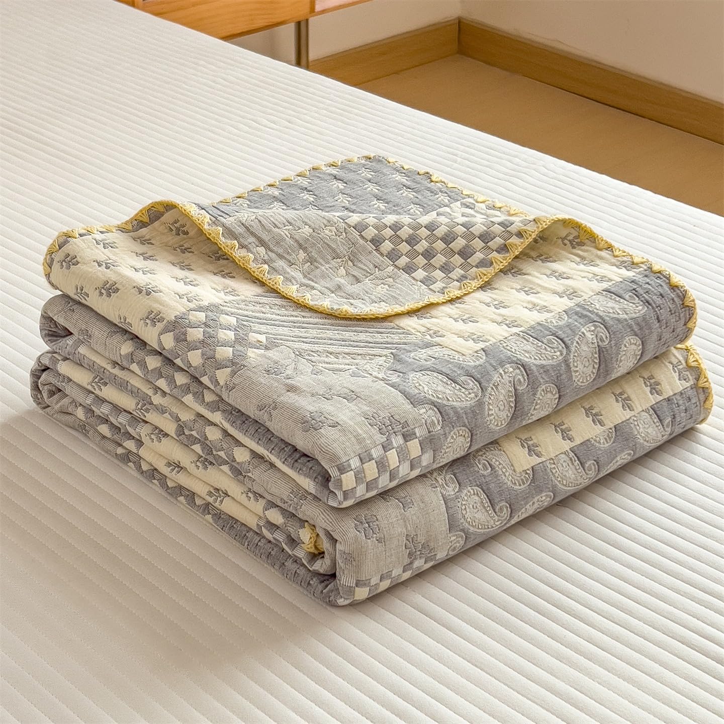 SANACYNA Cotton Muslin Quilt Twin Size Floral, Lightweight Breathable Reversible Bedspread Coverlet, Soft Farmhouse Bedding for All Season Bed Couch Sofa (Patchwork Grey, Twin 60 x 80 in)