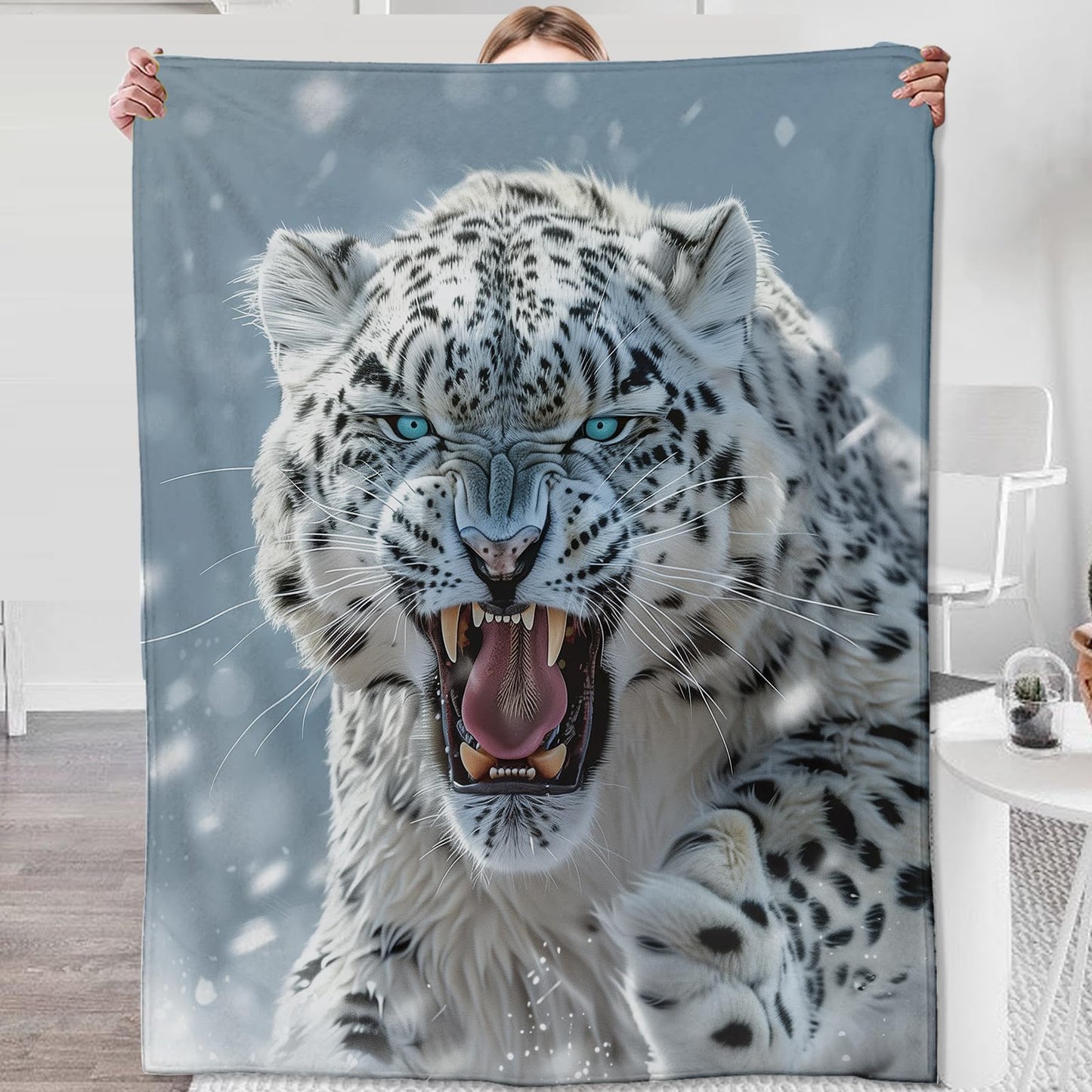 Snow Leopard Blanket for Adults Kids, Snow Leopard Gifts Bedding Decor Flannel Snow Leopard Throw Blanket, Snow Leopard Stuff Decorations Warm Soft Blanket for Bed Sofa Office 60" x 50"