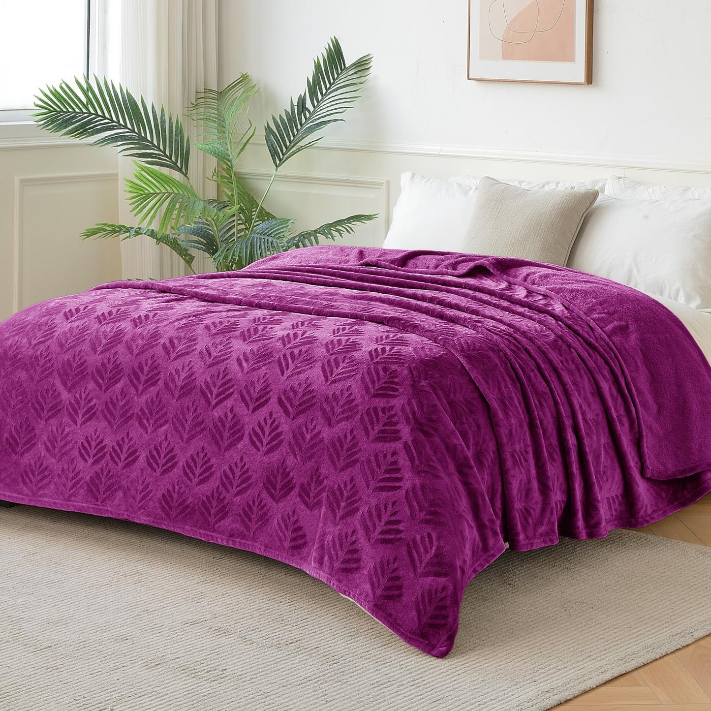 Exclusivo Mezcla King Size Fleece Blanket for Bed, Super Soft and Cozy Blankets All Season Use, Leaves Pattern, Plush Fuzzy Lightweight, Purple, 90x104 Inch