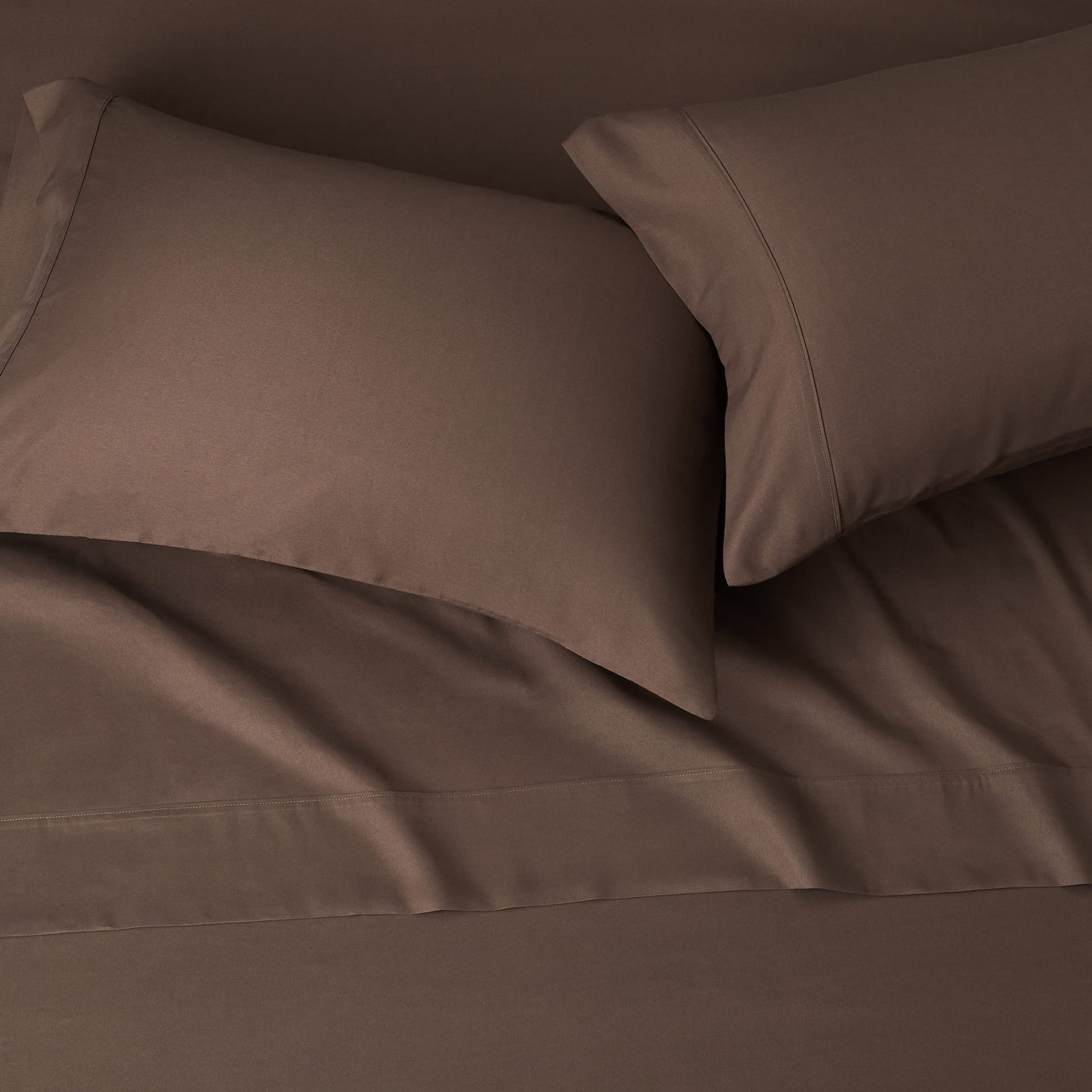 Amazon Basics Breathable Soft Microfiber 4 Piece Bed Sheet Set with 14-Inch Deep Pockets, Wrinkle Resistant, Full, Chocolate, Solid