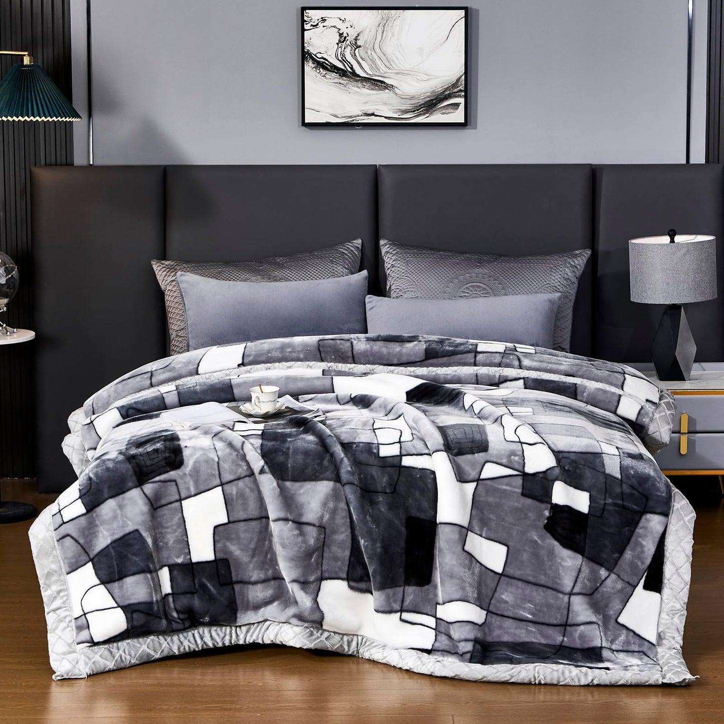 9 lbs Korean Mink Blanket Queen Size 79×91 inch,2 ply Soft Warm Plush Flannel Blanket for The Cold Night.