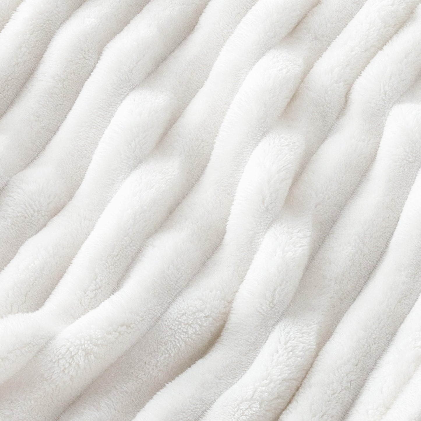 Bedsure Fleece Twin Blanket（White ＆ Beige）