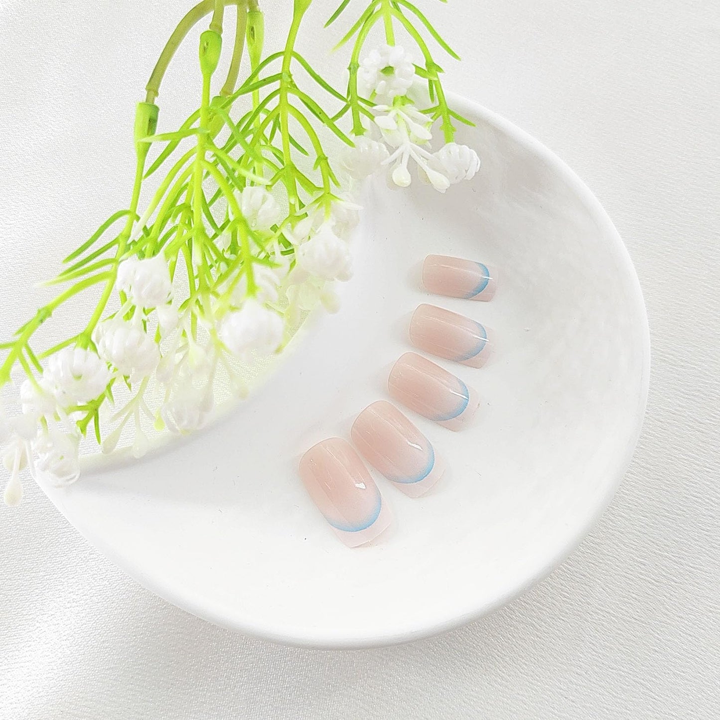 White French Tip Press on Nails Square Medium Fake Nails with Blue Lines Design Glue on Nails Nude Gradient Accrylic Nails Press ons Glossy Artificial Stick on Nails for Women 24Pcs
