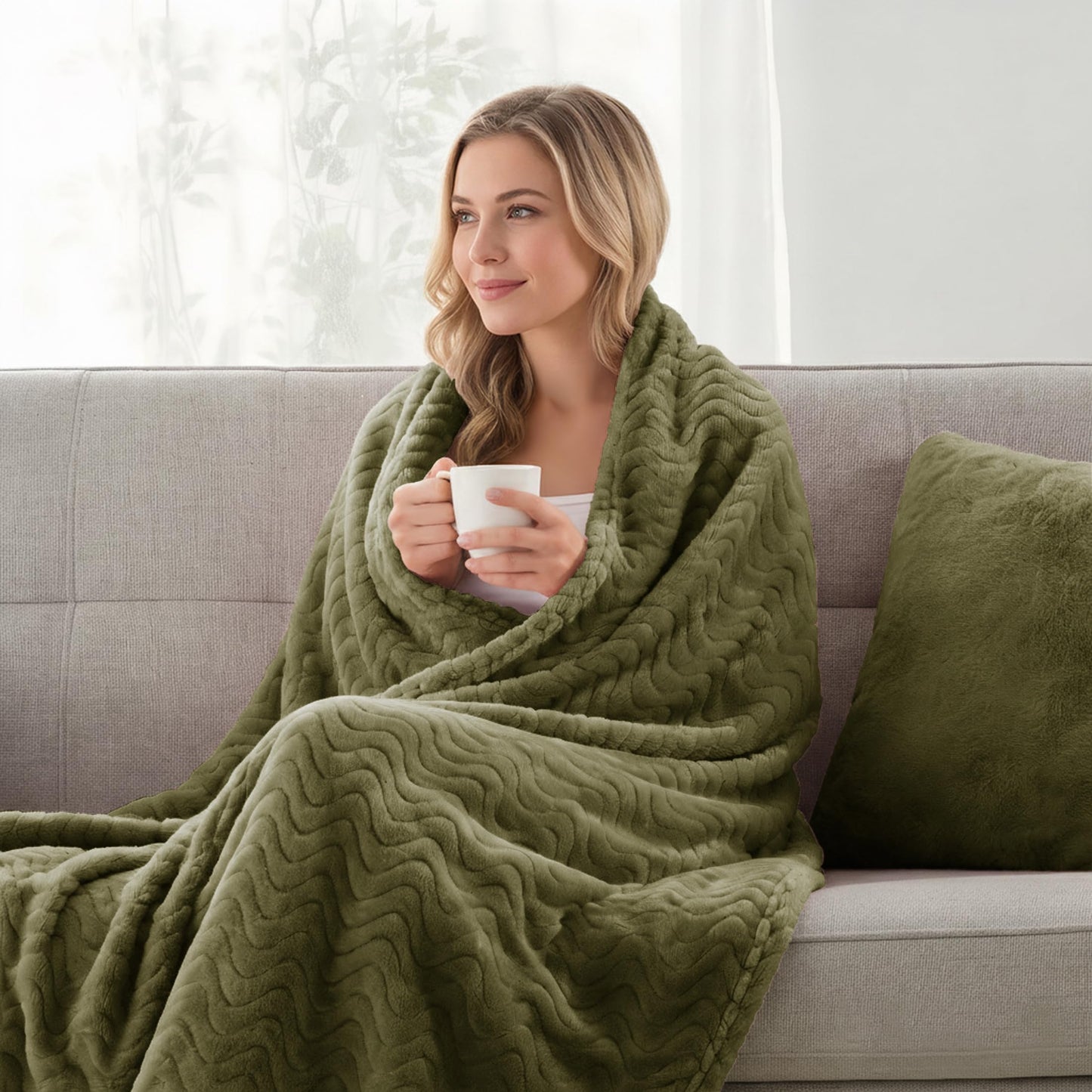 Exclusivo Mezcla Fleece Throw Blanket for Couch, Lightweight Jacquard Bed Blanket for Spring Summer, Soft Cozy Breathable Throws, Olive Green, 50x70 Inches