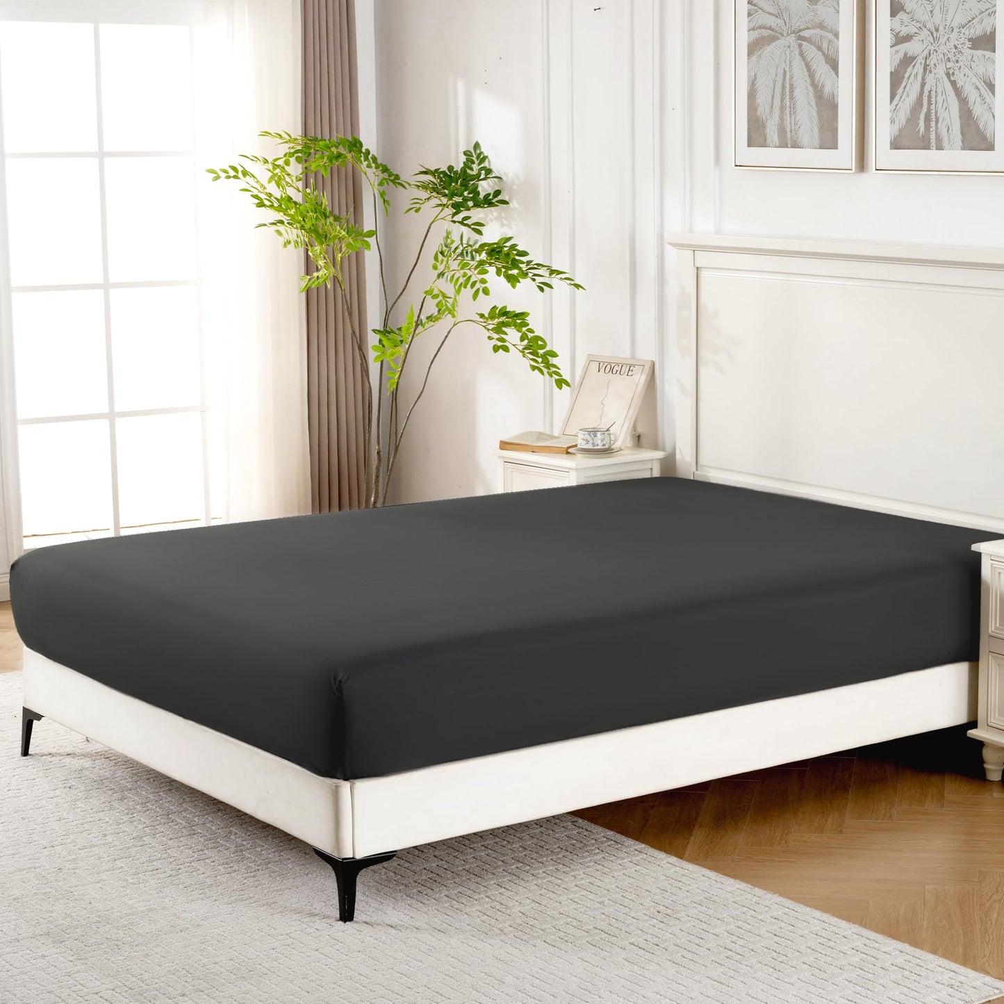 ROSE&RISY Black Queen Fitted Sheet, Soft and Breathable for Sleeping, Cooling Fitted Sheets, 16“ Deep Pocket, 1 Pack (Black, Queen Size)