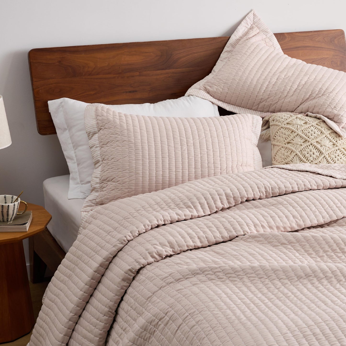 Bedsure Pink Quilts King Size - King Quilt Bedding Set Bedspread Coverlet, Lightweight Corduroy Pattern Bedspread, 3-Piece Set with 106"x96" Coverlet & 2 Pillow Shams, All-Season Soft Microfiber
