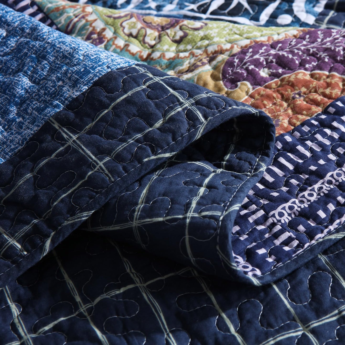 mixinni 100% Cotton Gorgeous Floral Quilt Set, King Size Quilted Bedding Set, Boho Reversible Navy Blue Patchwork Paisley Pattern Bedspread Coverlet Set with 2 Pillow Shams for All Seasons (106"x98")
