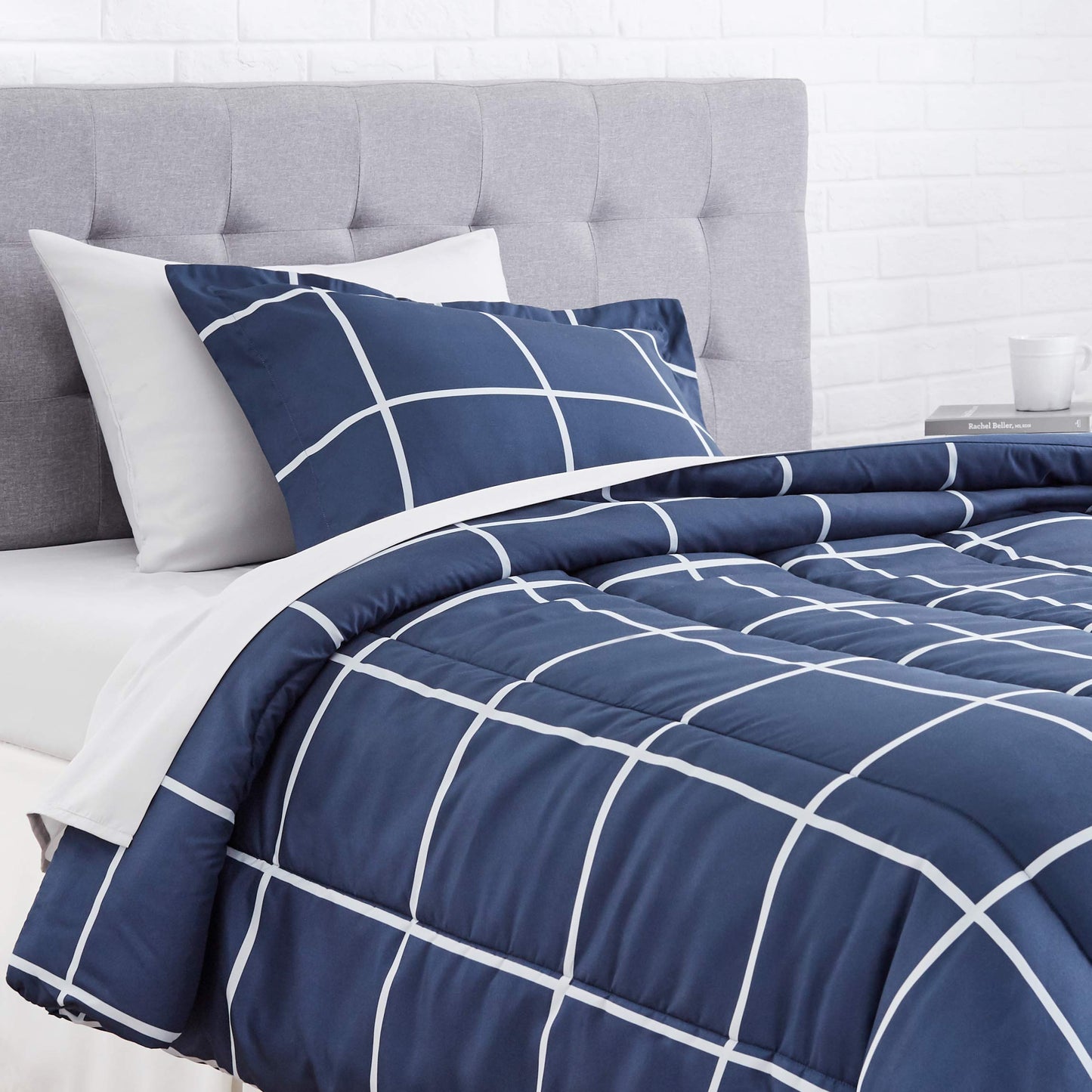 Amazon Basics 5-Piece Lightweight Microfiber Comforter Set with Sheets, Bed-in-a-Bag, Navy with Grey Plaid Bedding, Twin/Twin XL