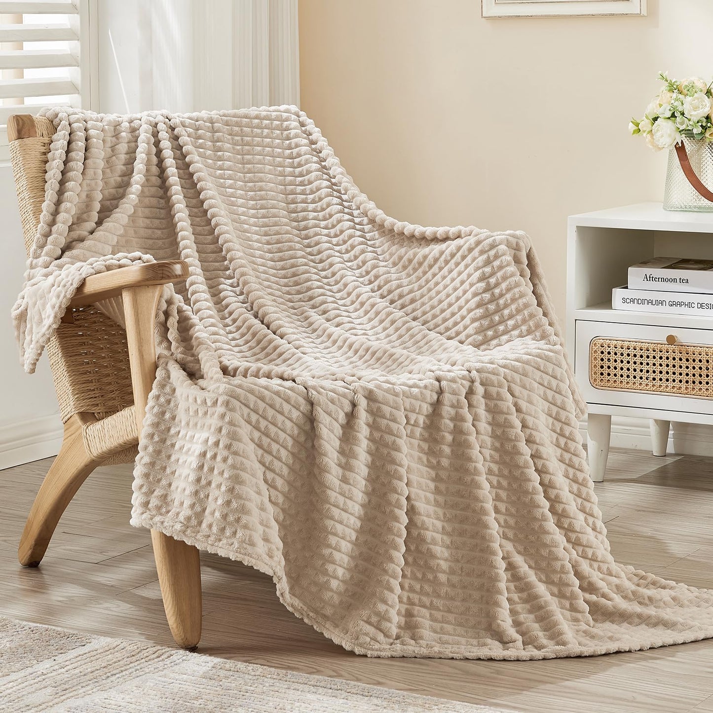 EMME Fleece Blanket, 3D Jacquard Throw Blanket for Couch and Bed, Soft Cozy and Fluffy Blankets Lightweight Luxury Flannel with Geometric Grid Design (Beige, 50'' x 60'')