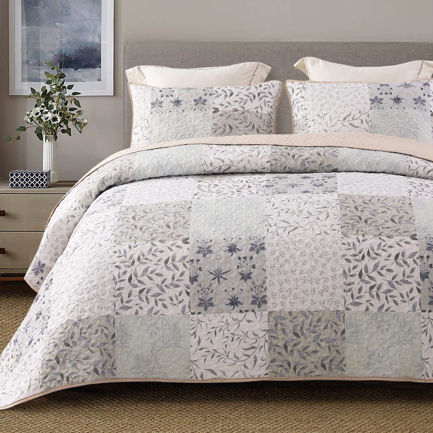 Exclusivo Mezcla Reversible Boho Quilts Queen Size, Gray Soft Bedspreads Lightweight Coverlet All Season Patchwork Quilt Bedding Set with Printed Floral Pattern (1 Quilt, 2 Pillow Shams)