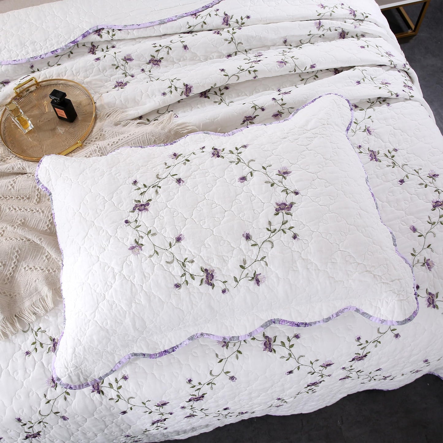 Quilt Set Purple Floral 3D Embroidery Pattern 3 PCS 100% Cotton Reversible Quilted Embroidered Decorative Bedspreads Coverlet Set, Lightweight &Soft Queen Size White Bedding Coverlet for All Season