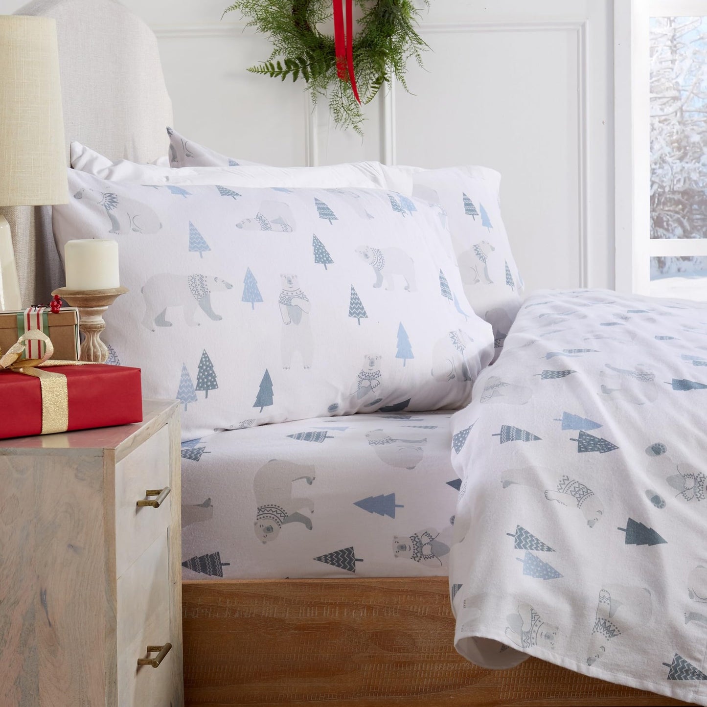 Market & Place 100% Turkish Cotton Flannel Sheet Set | 4 Piece Deep Pocket Novelty Cozy Winter Bed Sheets | Double Brushed for Extra Softness & Comfort | Alpine Collection (Queen, Polar Bears)
