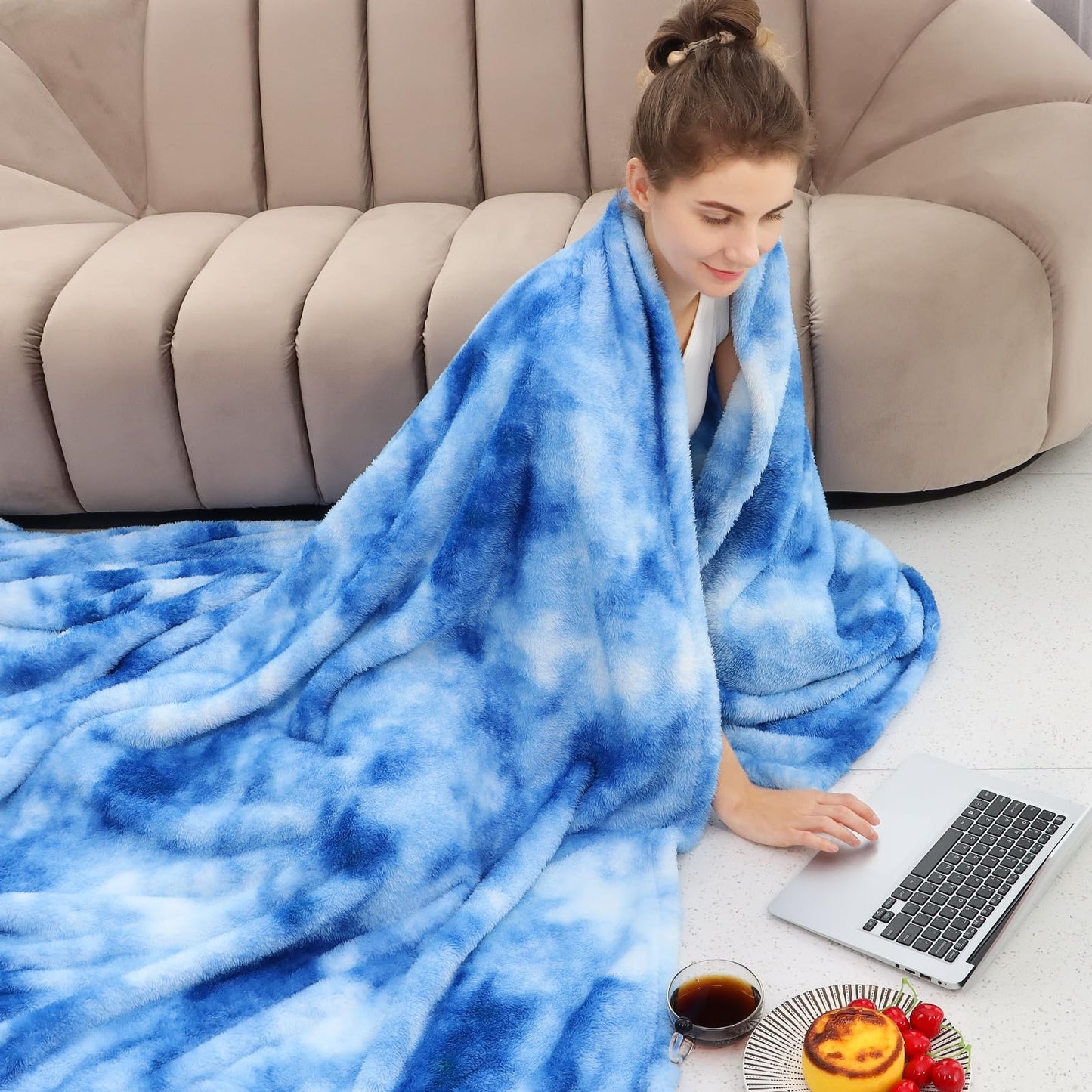 Fleece Throw Blanket, Soft Plush Flannel Fleece Blanket for Couch Sofa Bed, Cozy Warm Soft Throw Blanket for Bedroom Living Room, Luxury Decorative Blanket, Birthday Gifts for Women