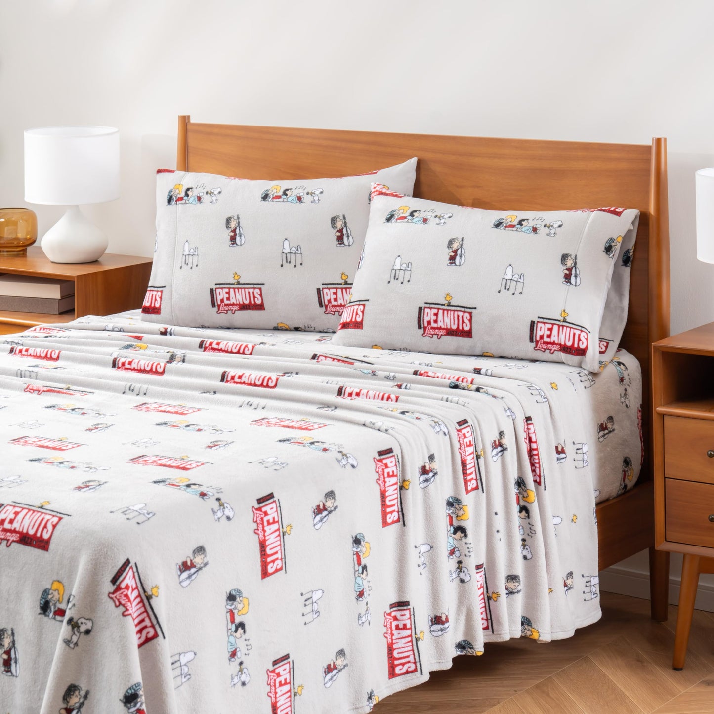 Berkshire Peanuts® Velvetloft® Plush Full Sheet Set,Extra Warm Fleece Sheets,4-Piece Cute Character Snoopy Printed Soft Plush Sheet Set,Jazz Lounge Grey Red