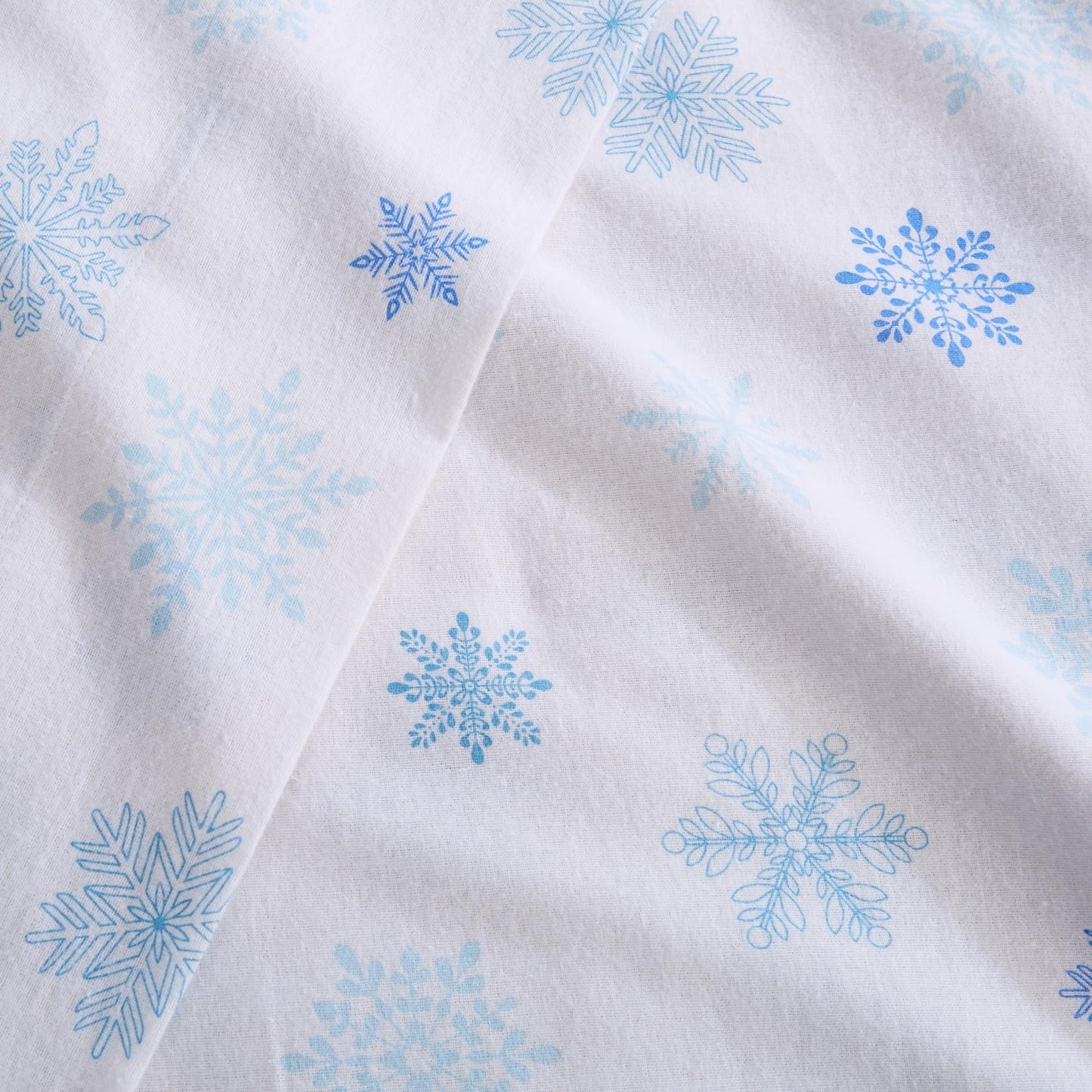 Market & Place 100% Turkish Cotton Flannel Sheet Set | 4 Piece Deep Pocket Novelty Cozy Winter Bed Sheets | Double Brushed for Extra Softness & Comfort | Alpine Collection (Queen, Blue Snowflake)