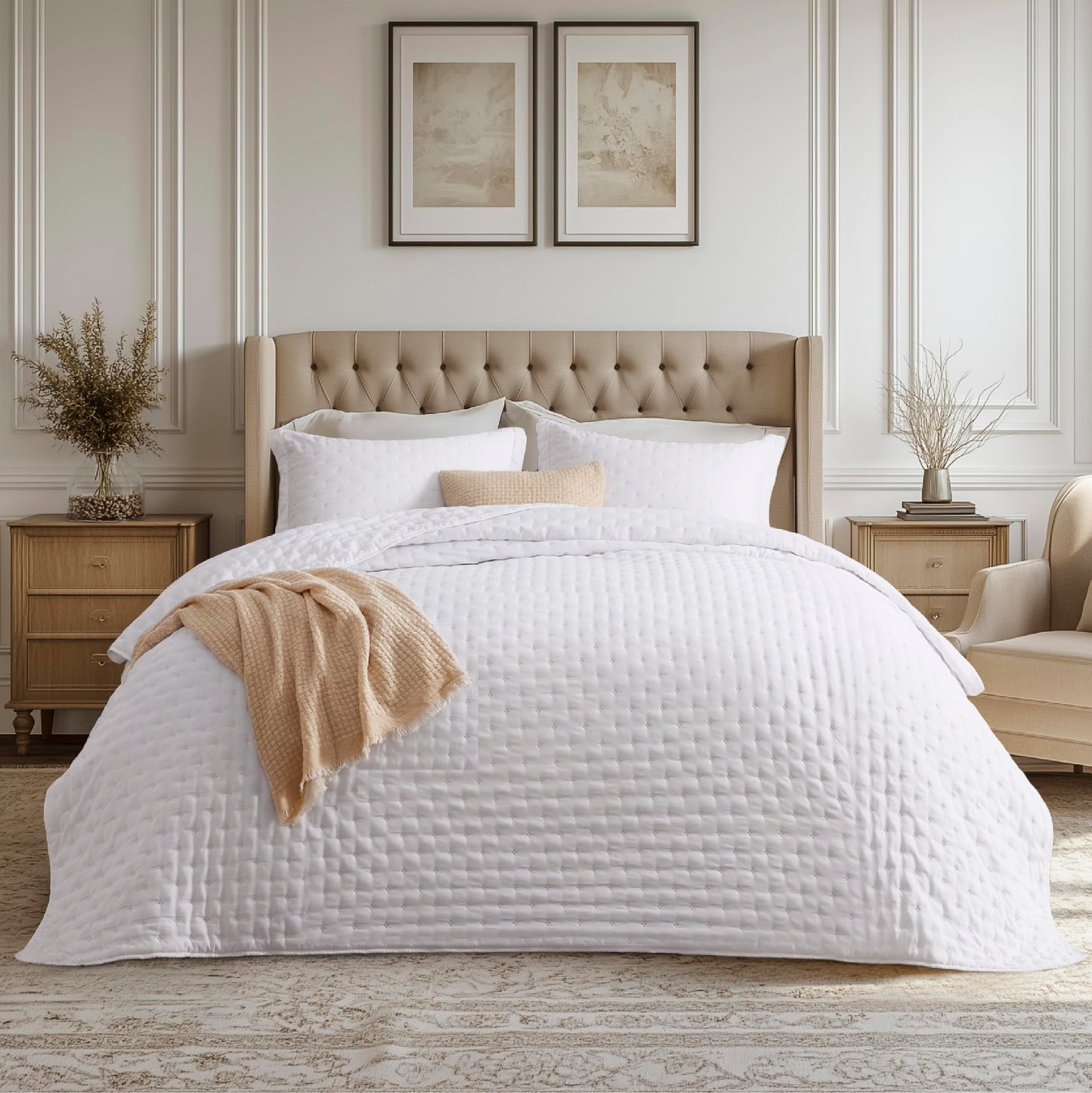 Bedsure Quilts Queen Size - Lightweight Comforter Queen Size for Summer, Bright White Bedspread Quilt with Clover Pattern, Soft Ultrasonic Coverlet, Modern All-Season Bedding, 90 x 96 Inches