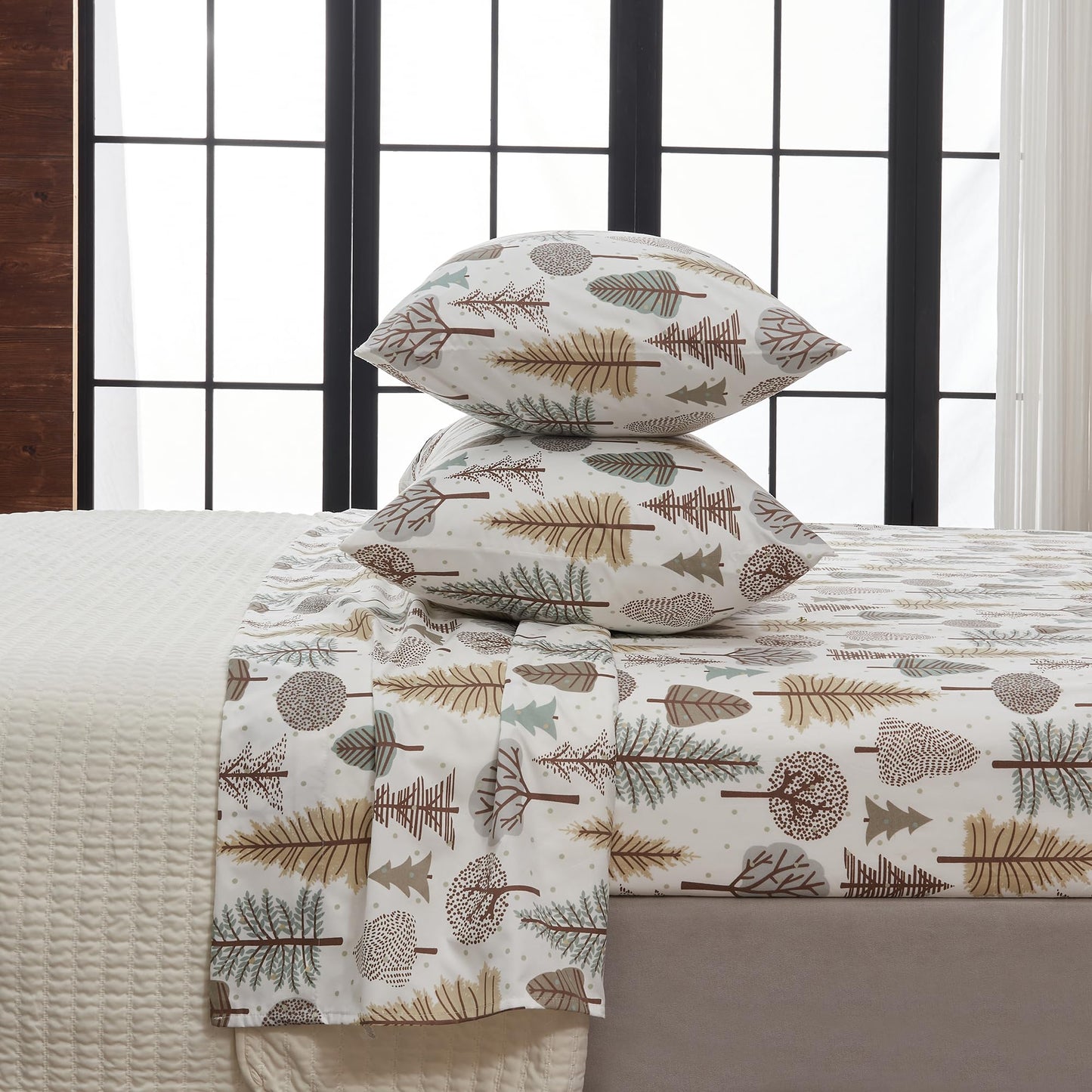 Great Bay Home King Size Microfiber Sheet Set - 4-Piece Lodge Bed Sheets - Ultra-Soft and Smooth Brushed Microfiber Woodland Decor Bedding (Forest Trail)