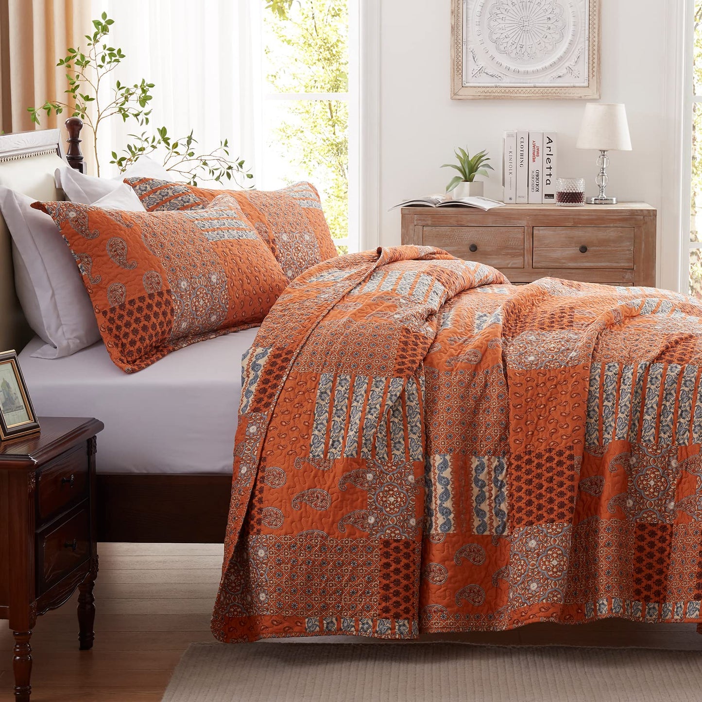LEAONME Quilt Set Full/Queen Size 3 Piece Bedspread Coverlet Lightweight Comforter Microfiber Bedding Set All Season Oversized 90x98 Inch Bed Cover Paisley Burnt Orange/Rust(1 Quilt,2 Pillow Shams)