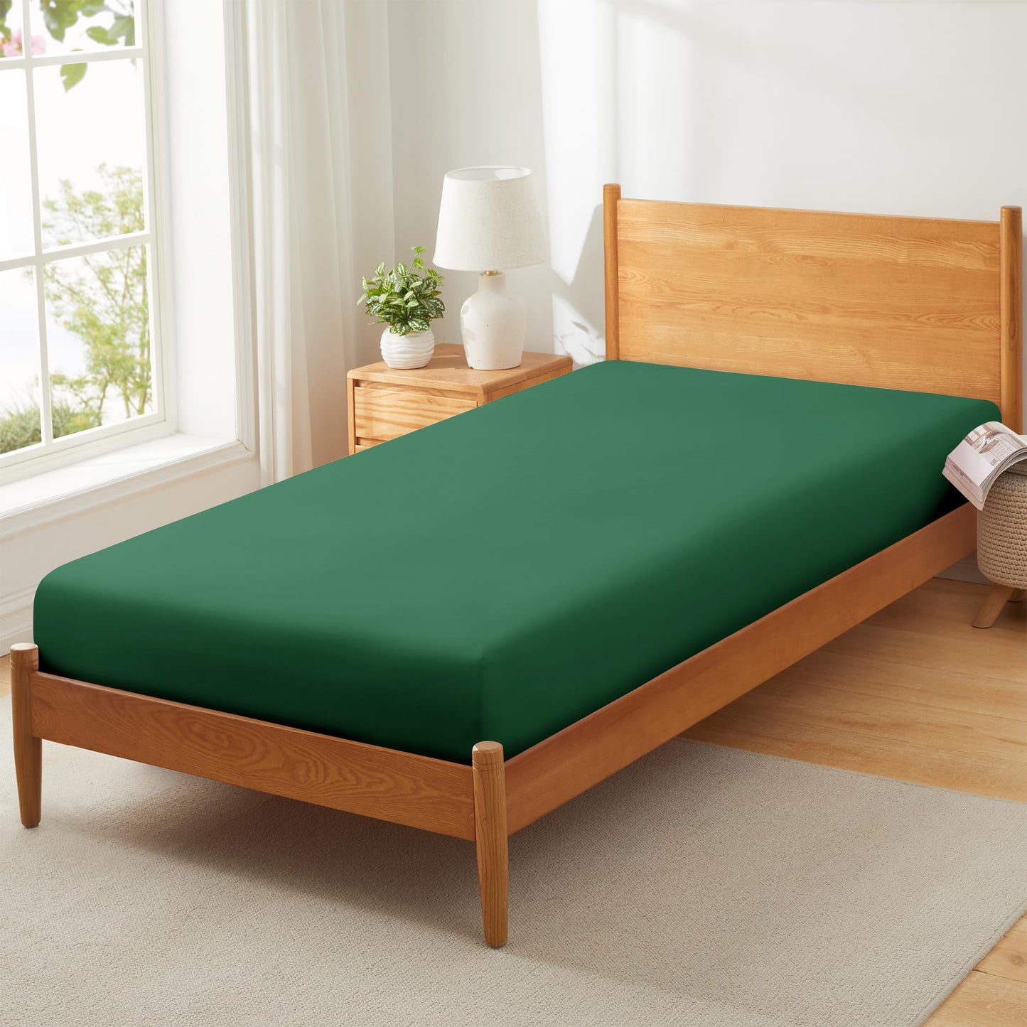 Vonty 1Pcs Green Cot Sheets 31" x 75" - 1800 Thread Count Cot Microfiber Fitted Sheets Only, Breathable & Soft Camper Bunk Fitted Bed Sheet Fit for Narrow Twin RV Bunk Guest Bed Matress