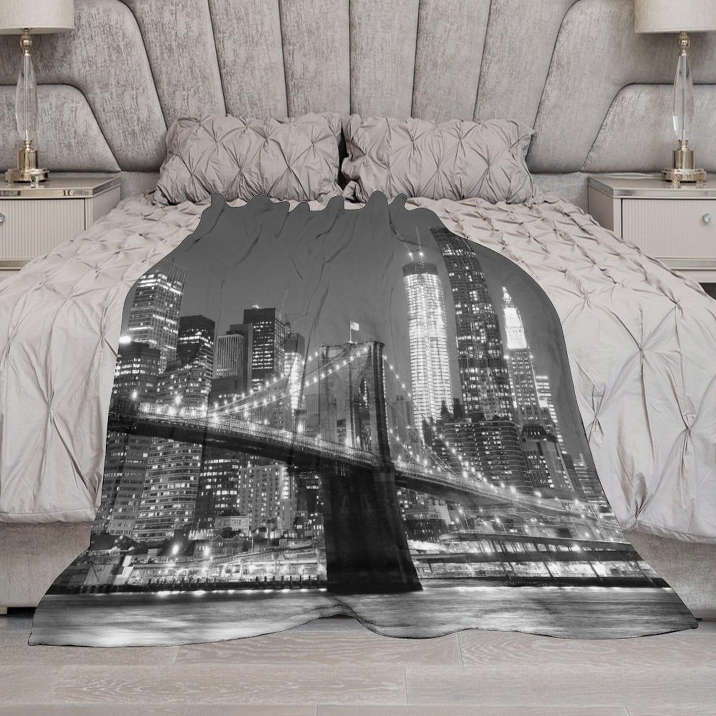 Cityscape Throw Blanket,New York Night View Brooklyn Bridge Skyscraper Pattern Soft Cozy Warm Flannel Blankets for Sofa Couch Bed Gifts for Lover Kids Boys Grils Women Adults 30x40 Inch