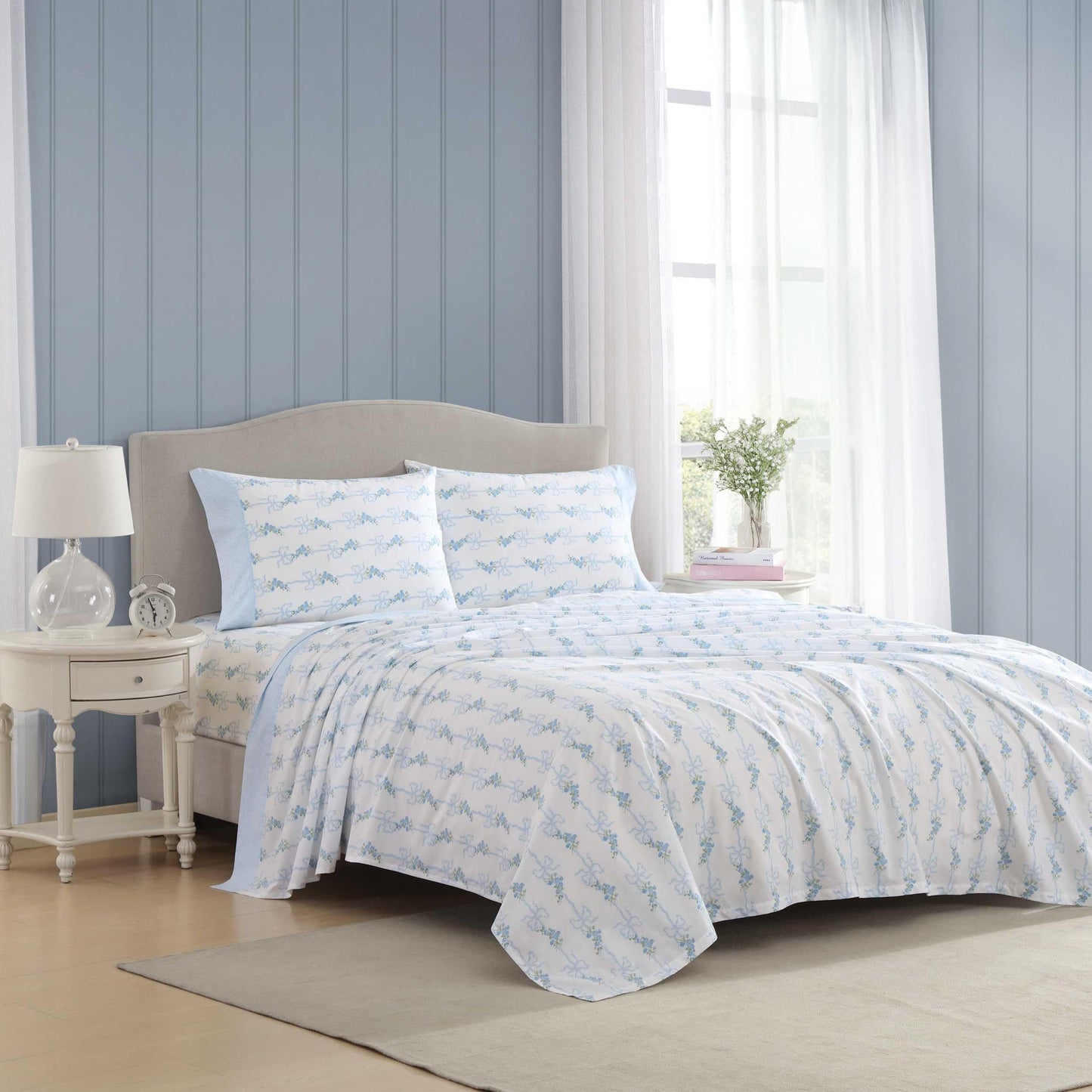 Laura Ashley - King Sheet Set, Soft & Breathable Cotton Percale Bedding with Deep Pocket, 200 Thread Count, Bed Sheets with Fitted Sheet & Matching Pillowcases (Floral Ribbon Blue)