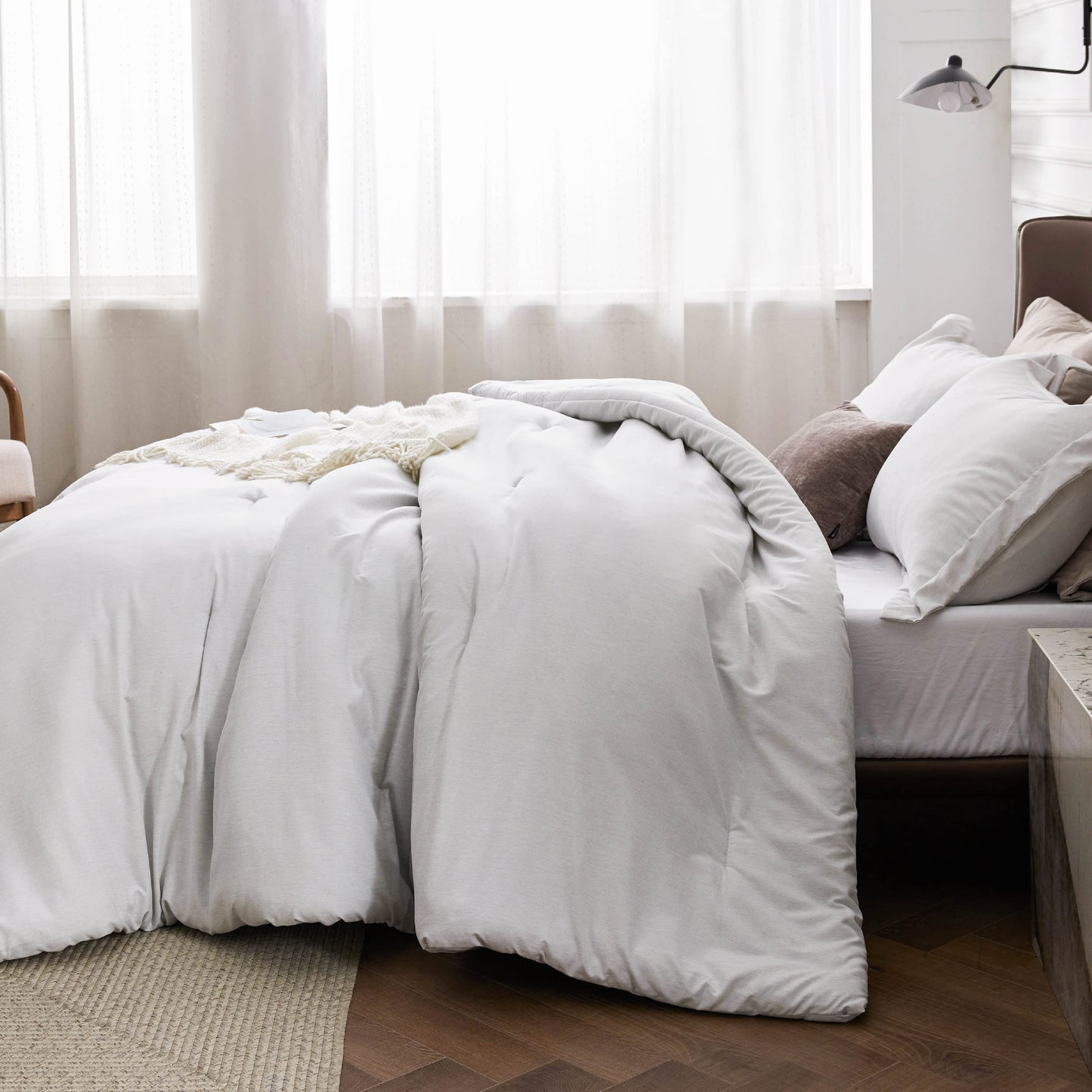 Bedsure Oversized King Comforter Set - Grayish White Soft Bedding for All Seasons, Cationic Dyed Bed Set, 3 Pieces, 1 Oversized King Size Comforter (120"x98") and 2 Pillow Shams (20"x36"+2")