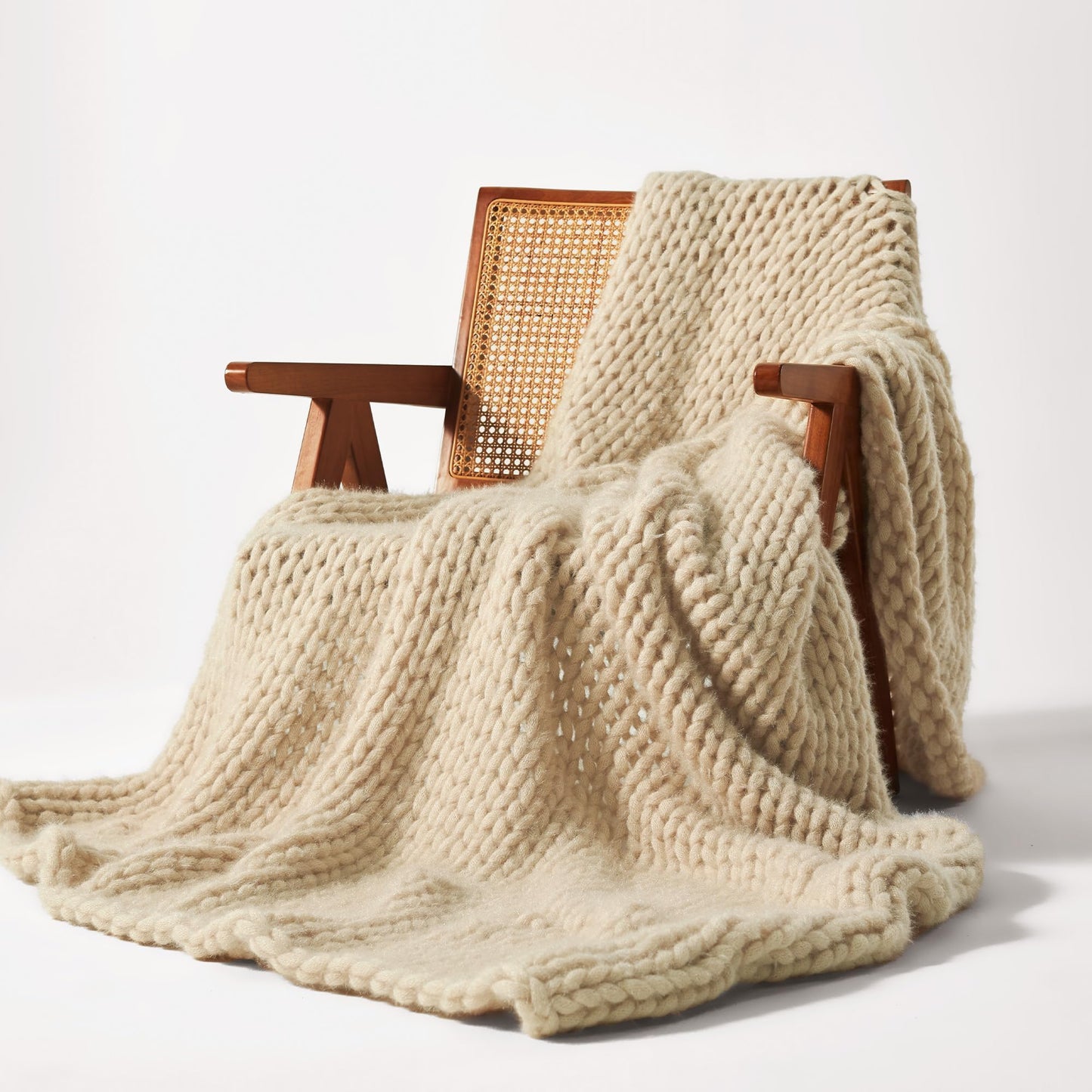 SLEEP ZONE Throw Blanket for Couch - Chunky Knit Hollow Blanket, Throw Blankets for Bed, Handmade Long Plush Cat Yarn, Soft Fluffy Knit Blankets Home Decor (Beige, 40x50in)
