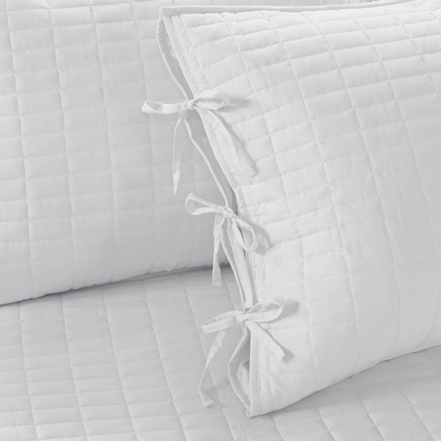Comfort Spaces Daybed Cover - Luxe Double Sided Quilting, All Season Cozy Bedding with Bedskirt, Matching Shams, Kienna White 75"x39" 5 Piece