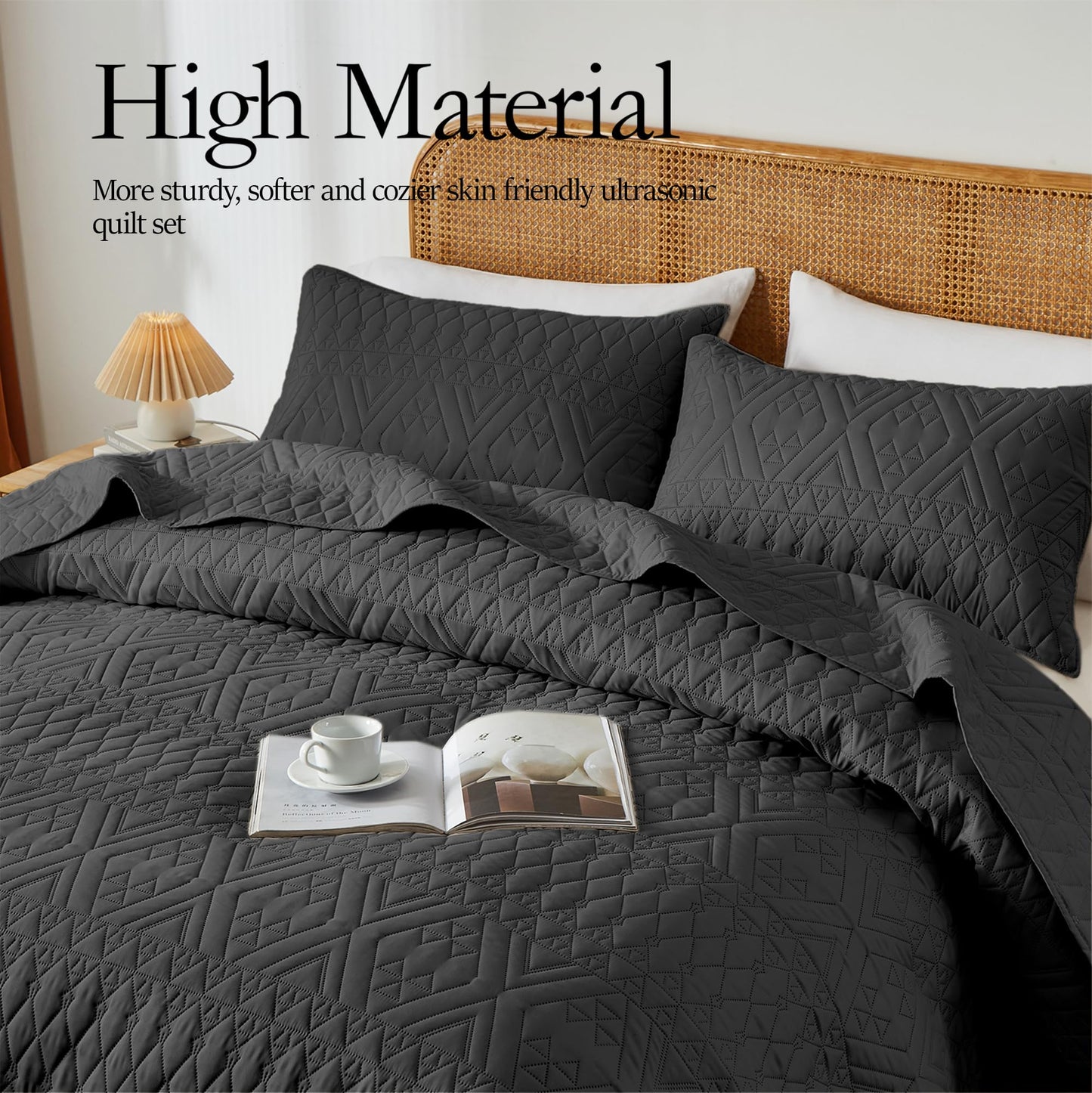 akkialla King/Cal King Size Quilt Bedding Set,Black Lightweight Microfiber Soft Bedspread,Modern Style Geometric Pattern Coverlet Set for All Seasons,3 Piece(1 Quilt,2 Pillow Shams)