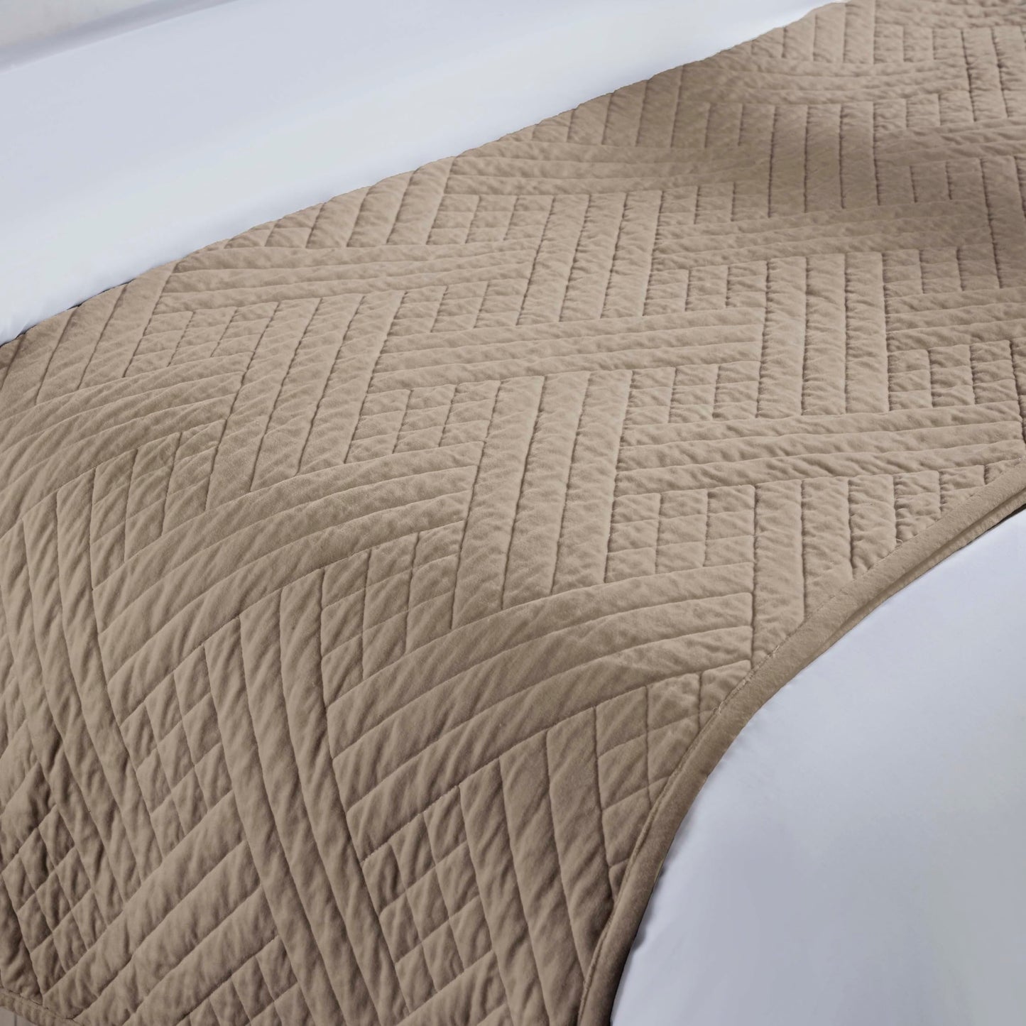 Superior 100% Cotton Velvet Quilt, 1 Lightweight Breathable Coverlet, Luxury Home Decor, Comfy Home Essential Bedding, Cotton Fill, Geometric Aesthetic, Karina Collection, Throw Size, Light Brown