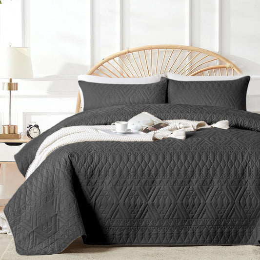 akkialla King/Cal King Size Quilt Bedding Set,Black Lightweight Microfiber Soft Bedspread,Modern Style Geometric Pattern Coverlet Set for All Seasons,3 Piece(1 Quilt,2 Pillow Shams)